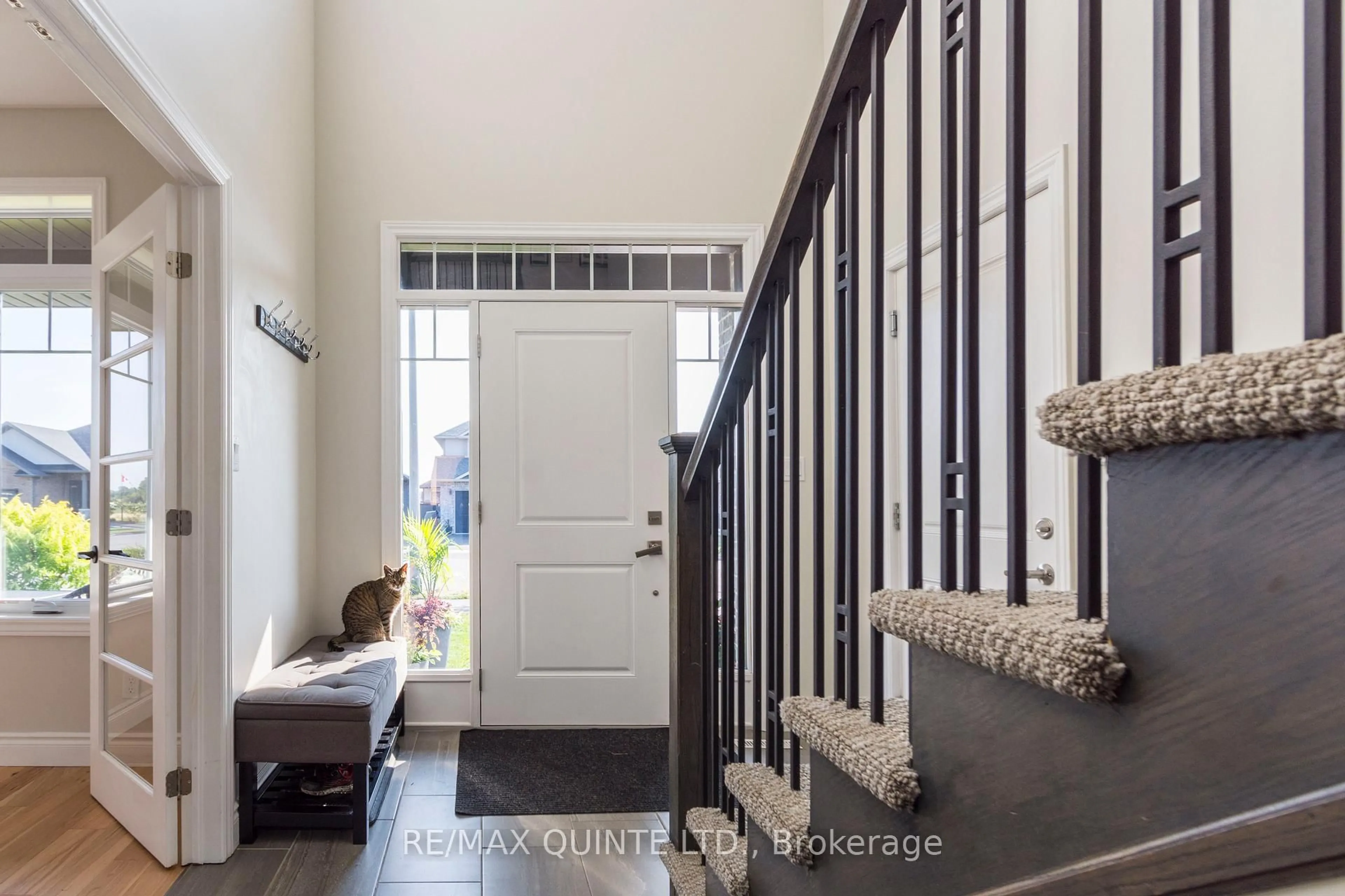 Indoor entryway for 104 Hampton Ridge Dr, Belleville Ontario K8N 0E6