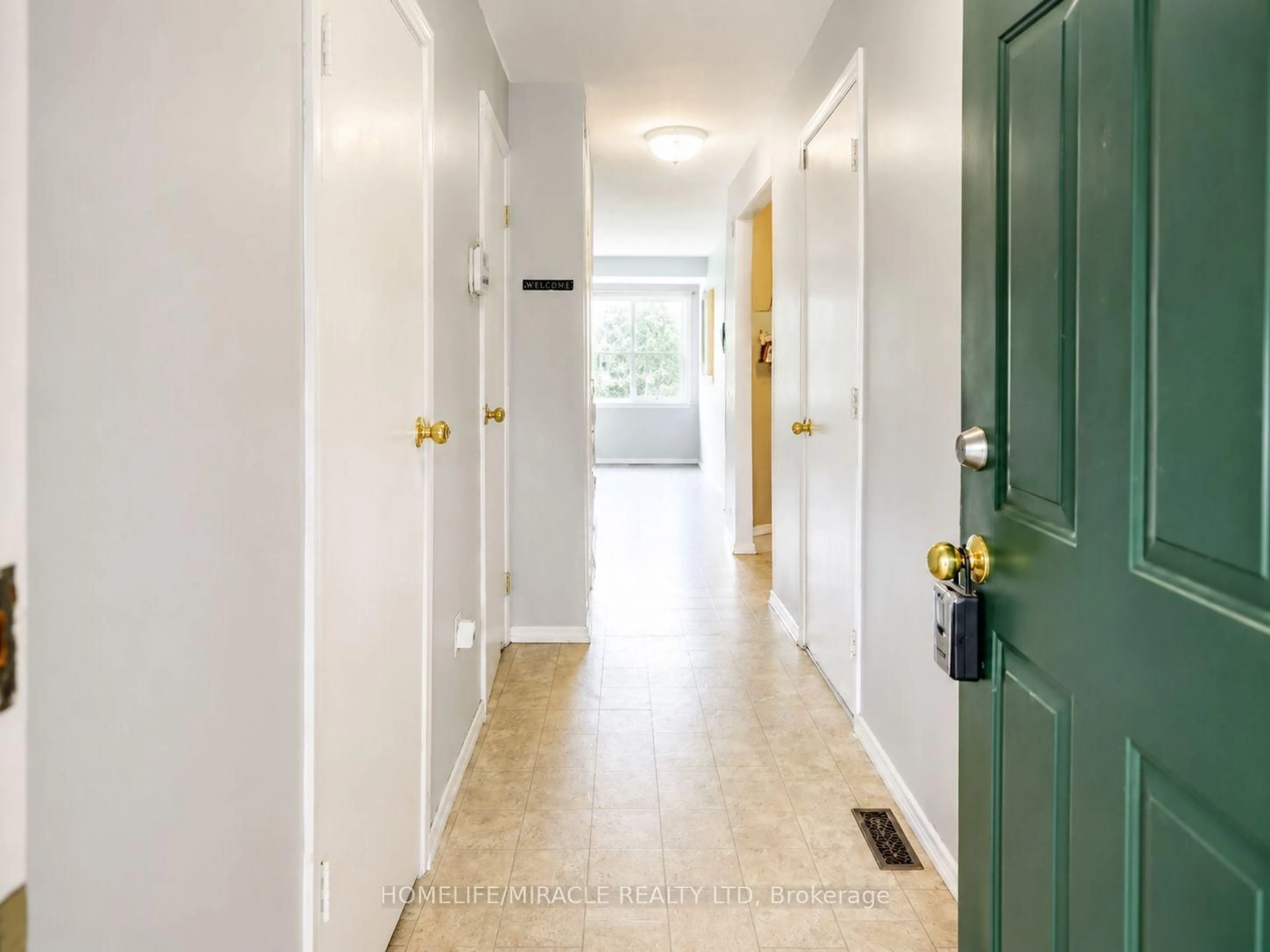 Indoor entryway for 10 Holborn Crt #38, Kitchener Ontario N2A 3Y9