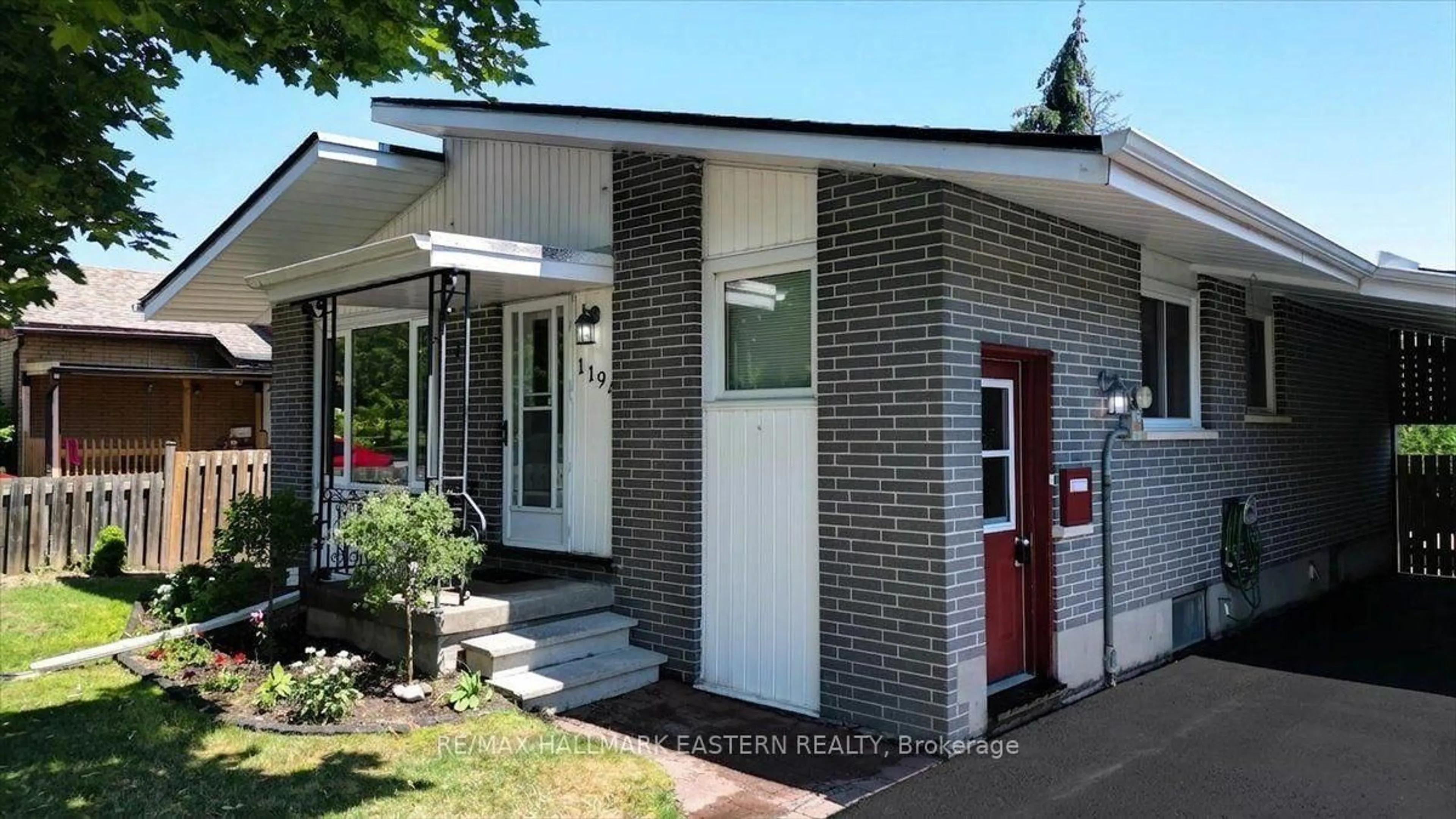 Unknown for 1194 Milburn St, Peterborough Ontario K9H 6P2