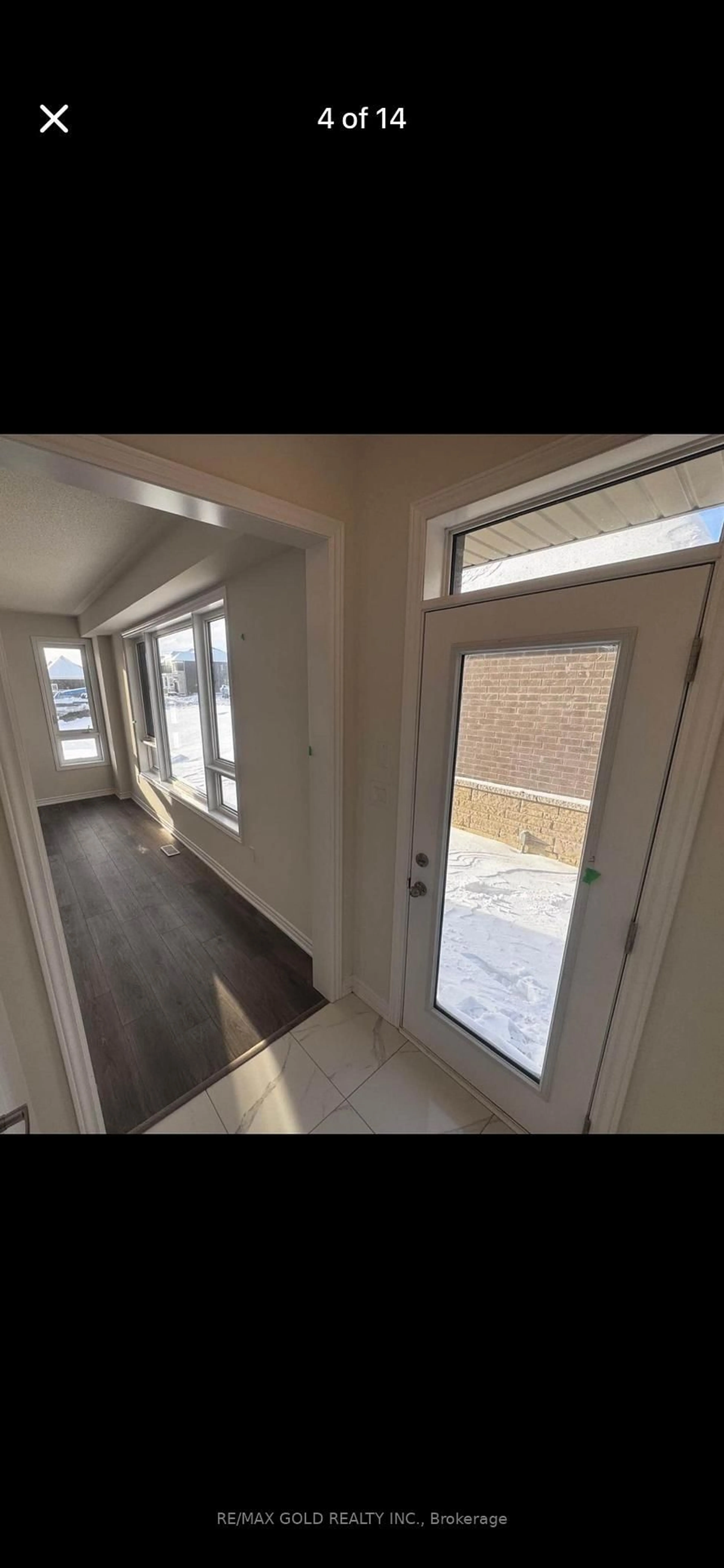 Indoor entryway for 275 LINDSAY St, Kawartha Lakes Ontario K9V 0T4