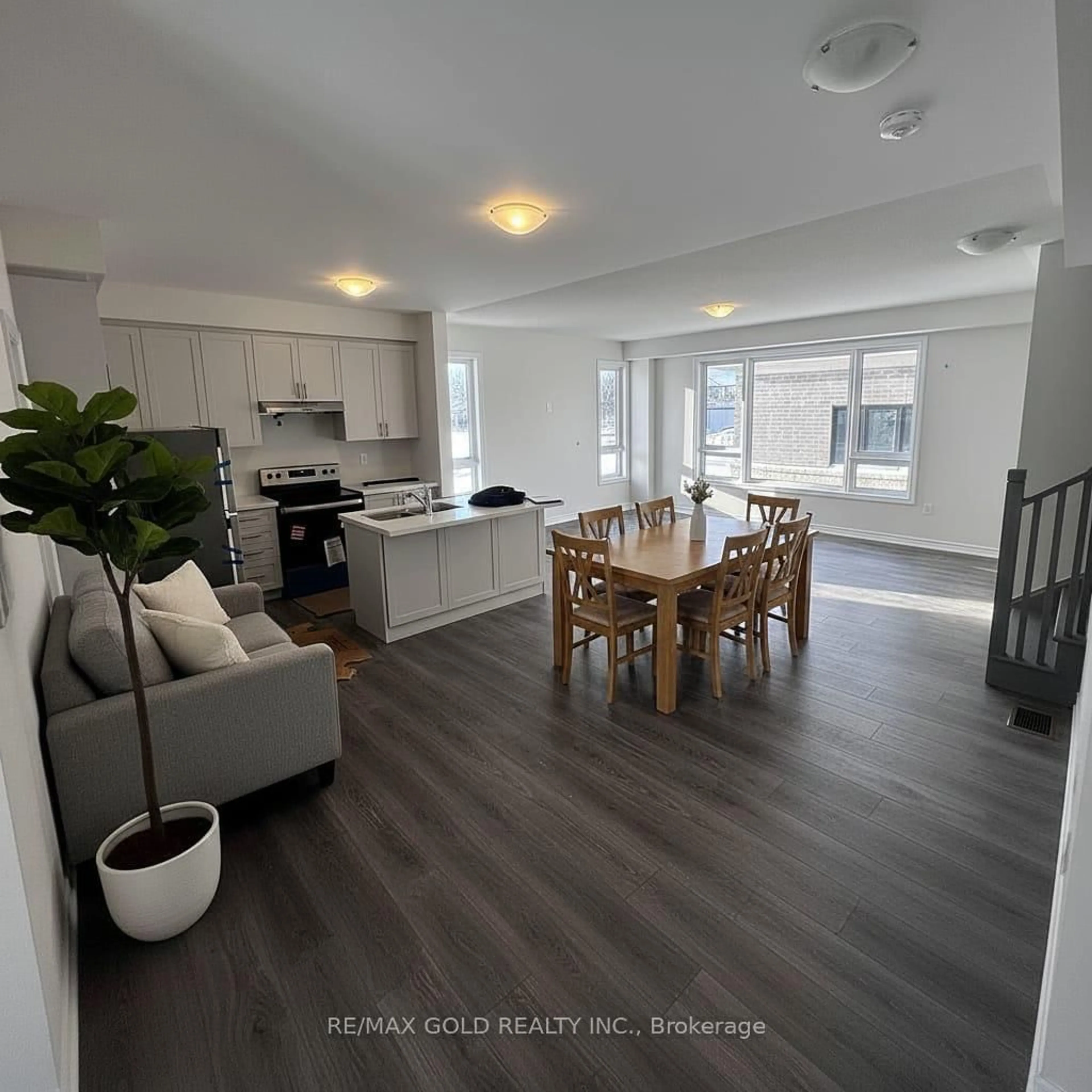 Open concept kitchen, unknown for 275 LINDSAY St, Kawartha Lakes Ontario K9V 0T4