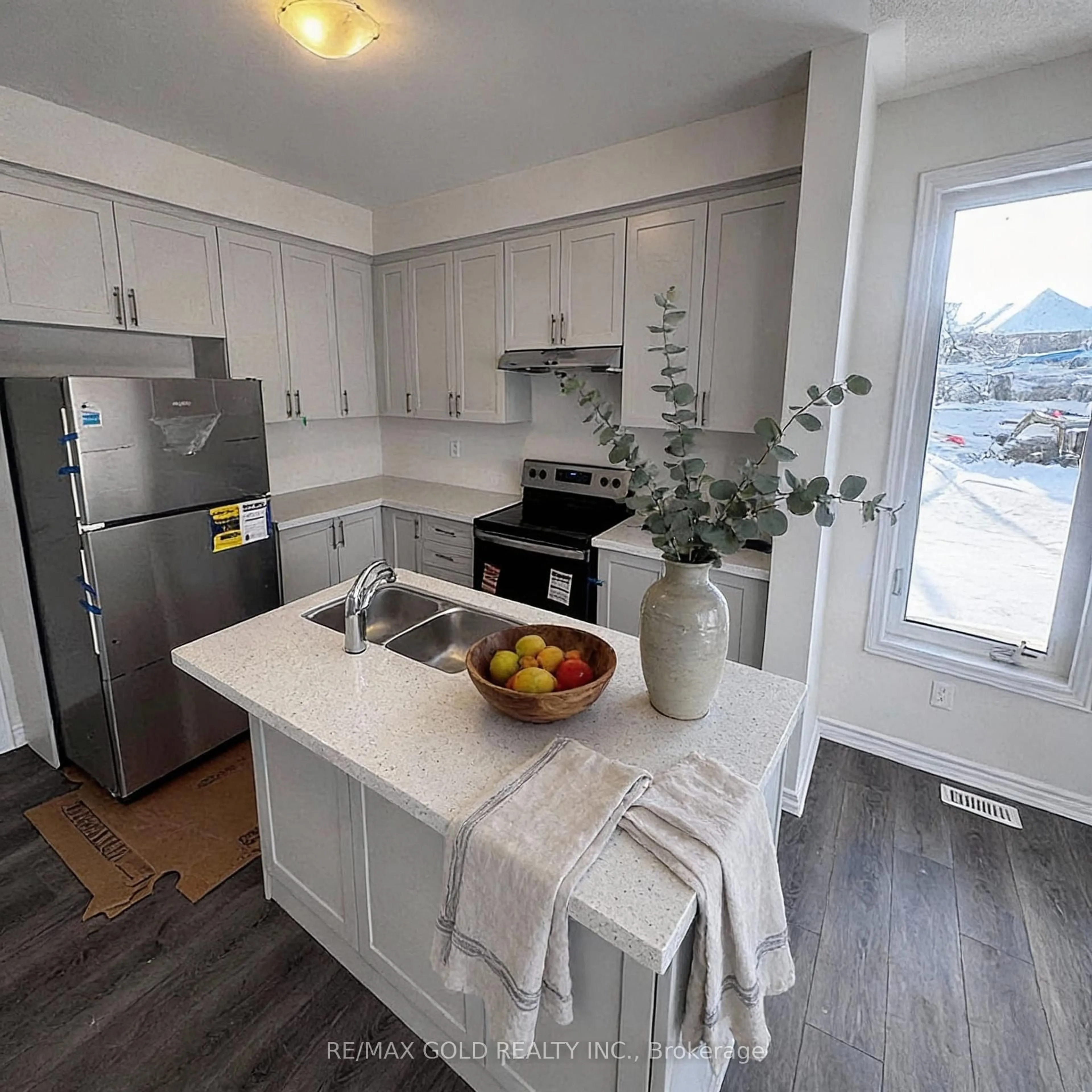 Open concept kitchen, unknown for 275 LINDSAY St, Kawartha Lakes Ontario K9V 0T4