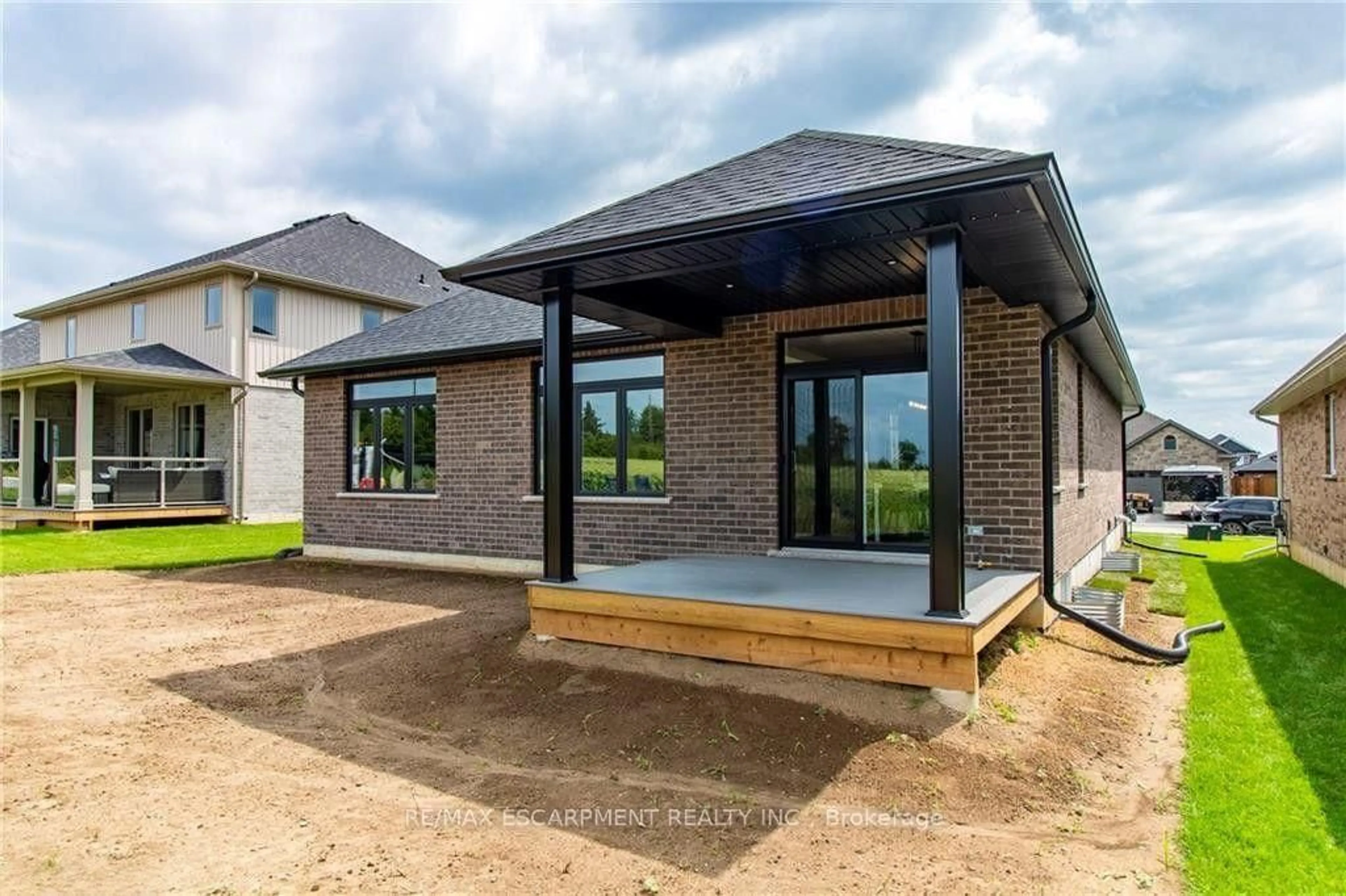 Home with brick exterior material, building for 96 Craddock Blvd, Haldimand Ontario N0A 1J0