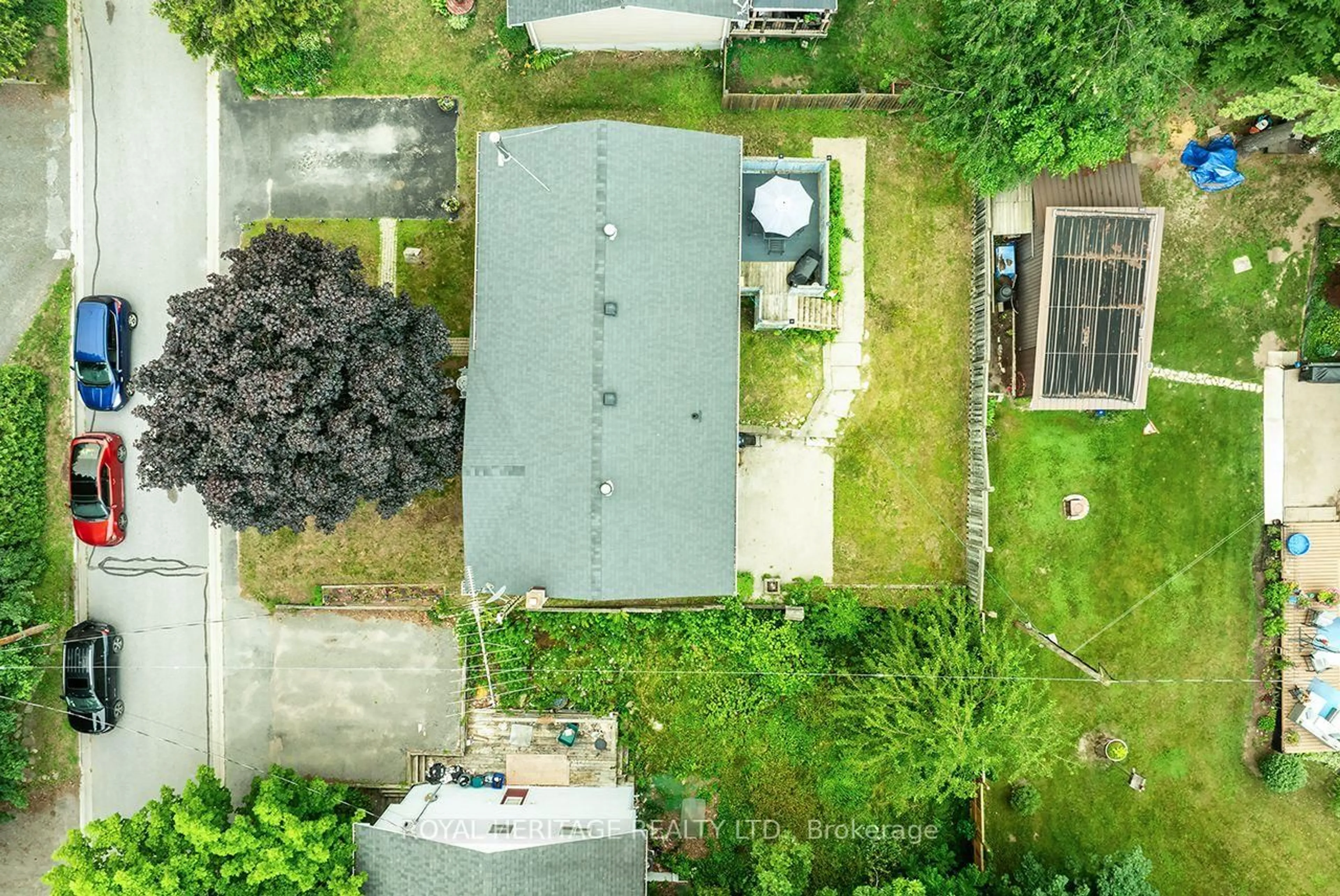 A pic from outside/outdoor area/front of a property/back of a property/a pic from drone, unknown for 7014 Hunter St, Hamilton Township Ontario K0L 1E0