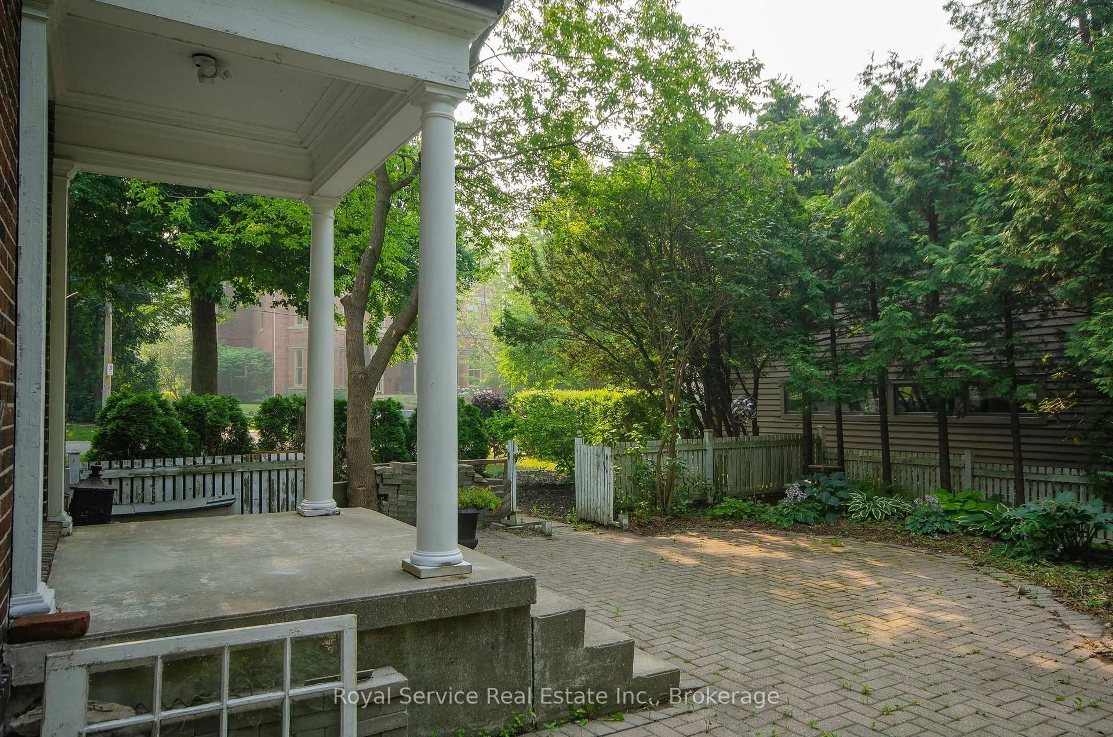 Patio, street for 52 King St, Port Hope Ontario L1A 2R5