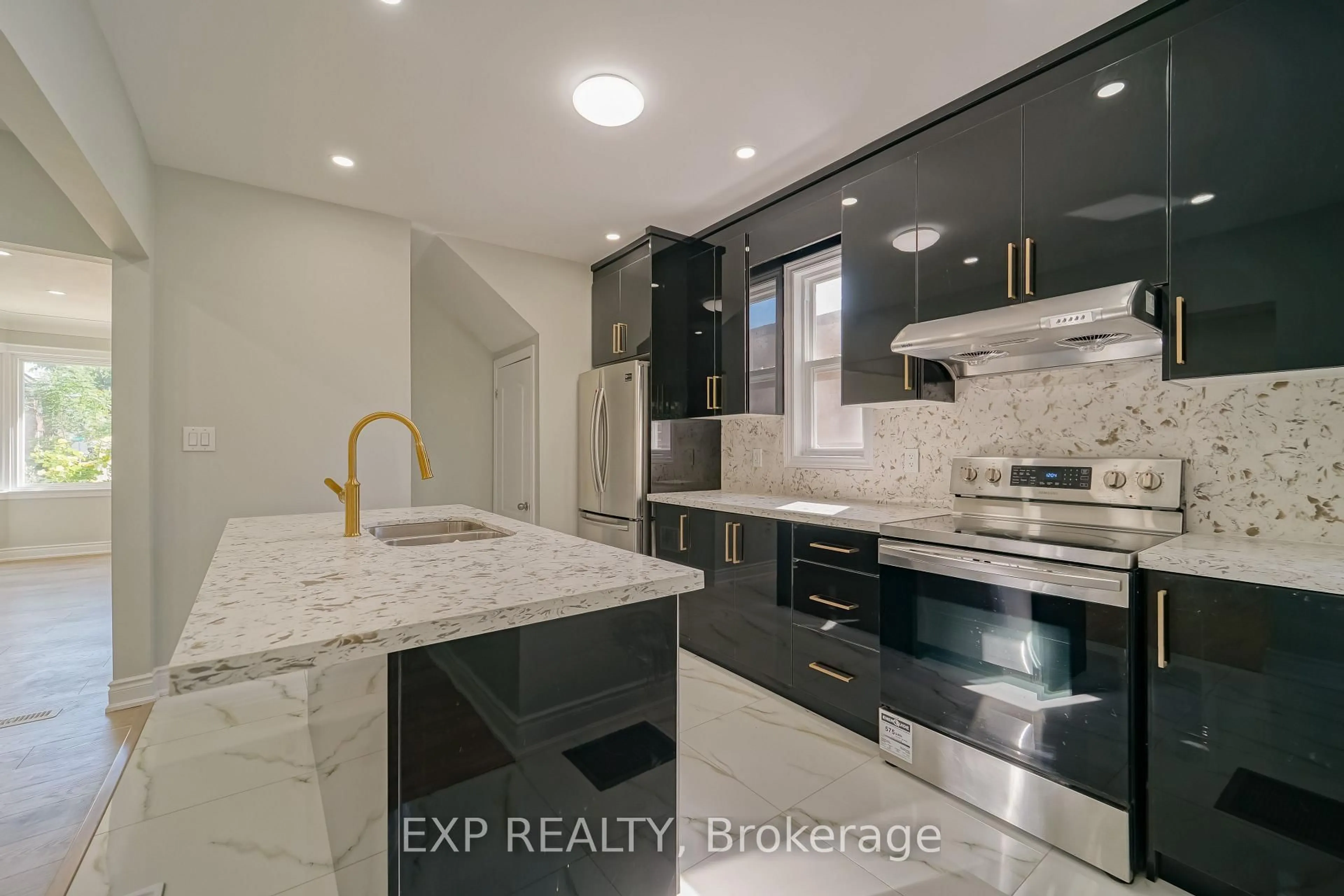 Unknown for 1509 Main St, Hamilton Ontario L8K 1E2