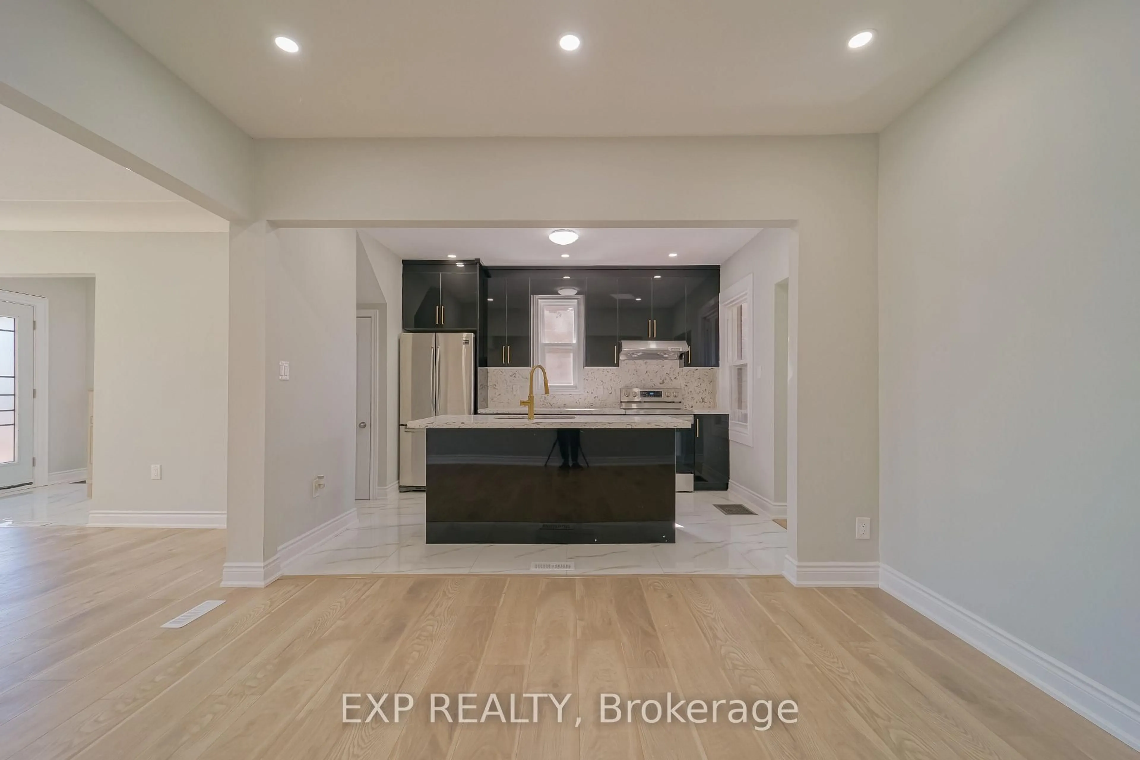 Open concept kitchen, unknown for 1509 Main St, Hamilton Ontario L8K 1E2