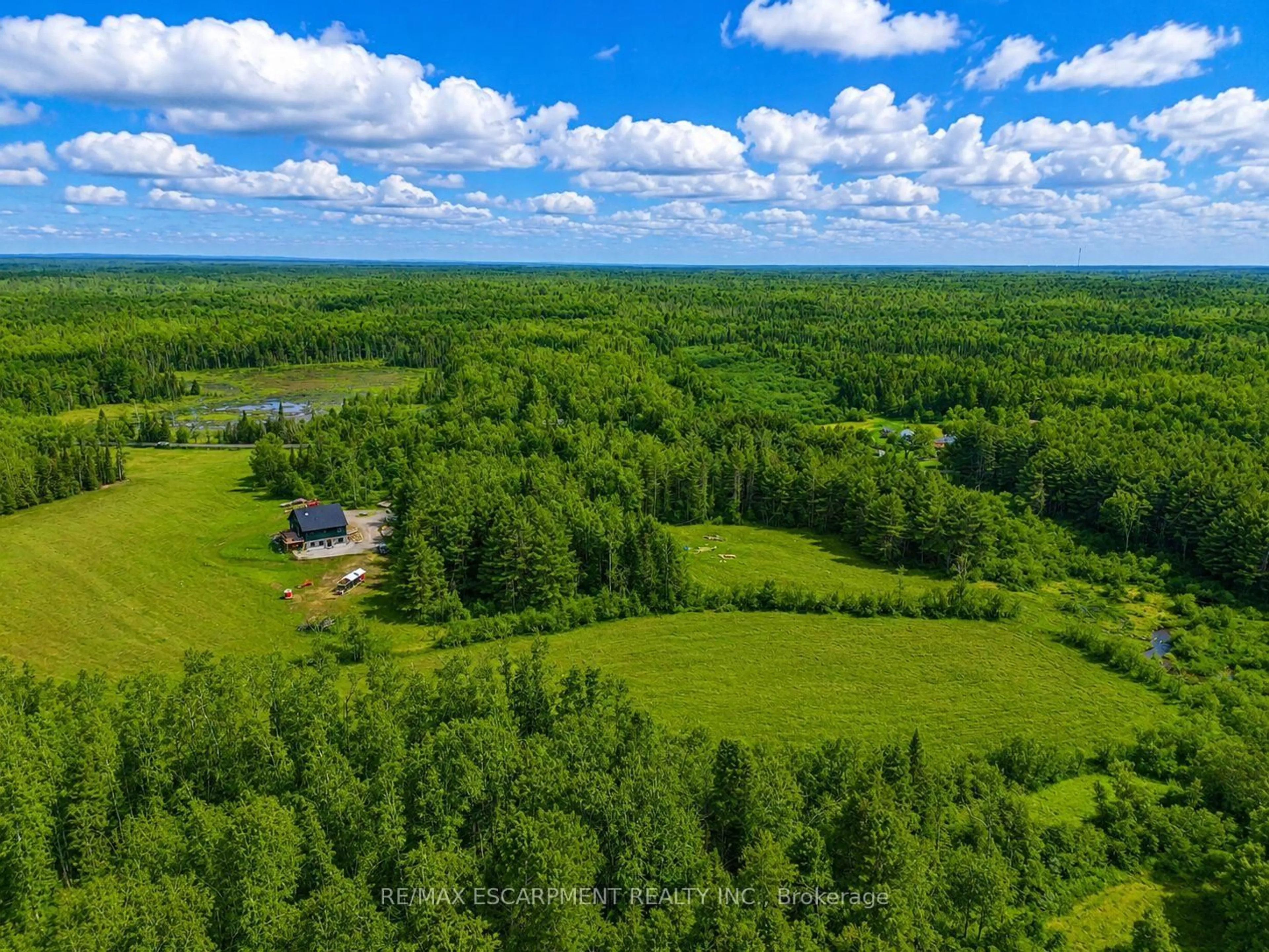 A pic from outside/outdoor area/front of a property/back of a property/a pic from drone, forest/trees view for 1161 Barkway Rd, Gravenhurst Ontario P1P 1R3