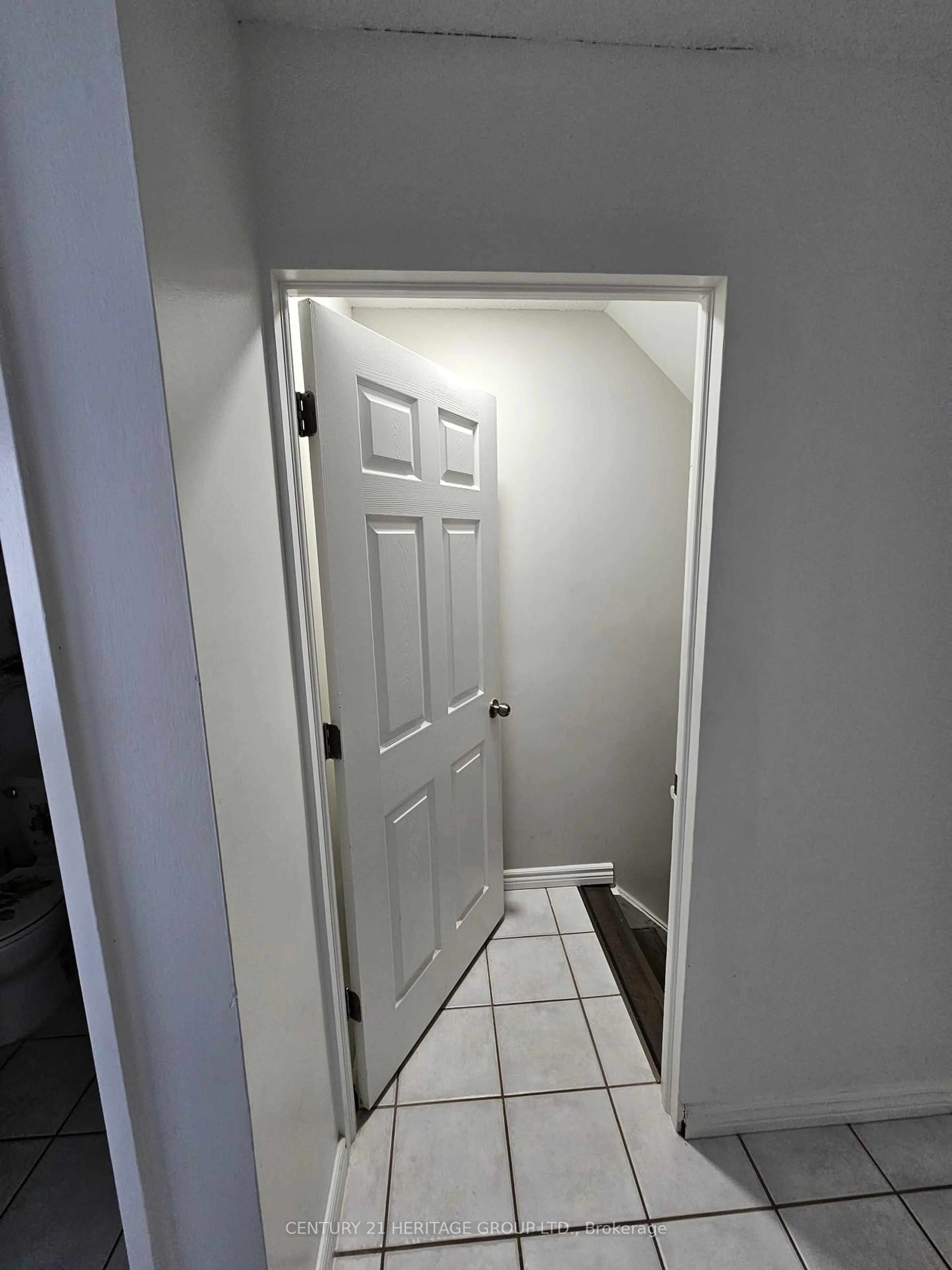 Unknown for 89 Highview Ave #24, London South Ontario N6C 5V7