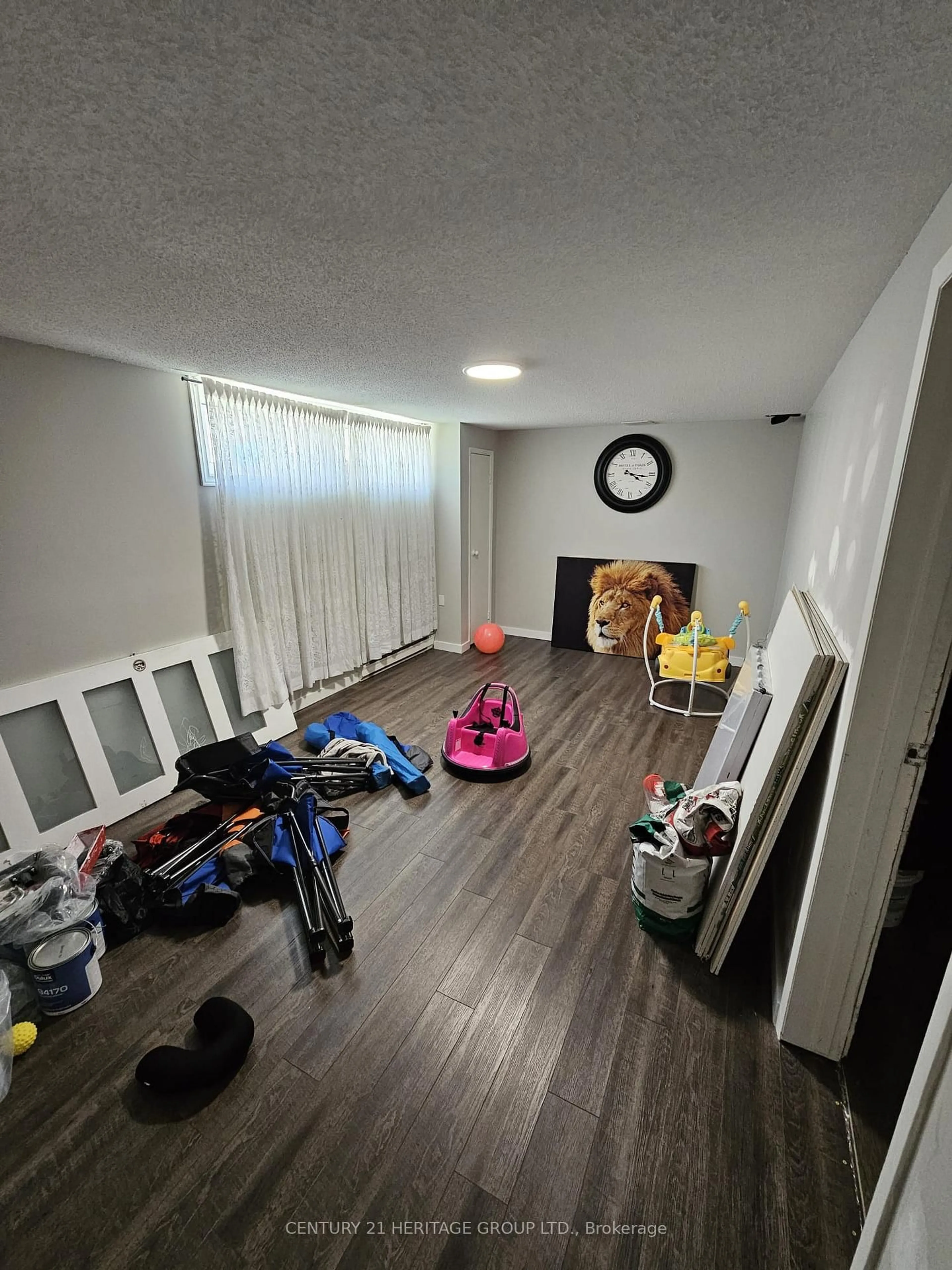 A pic of a room for 89 Highview Ave #24, London South Ontario N6C 5V7
