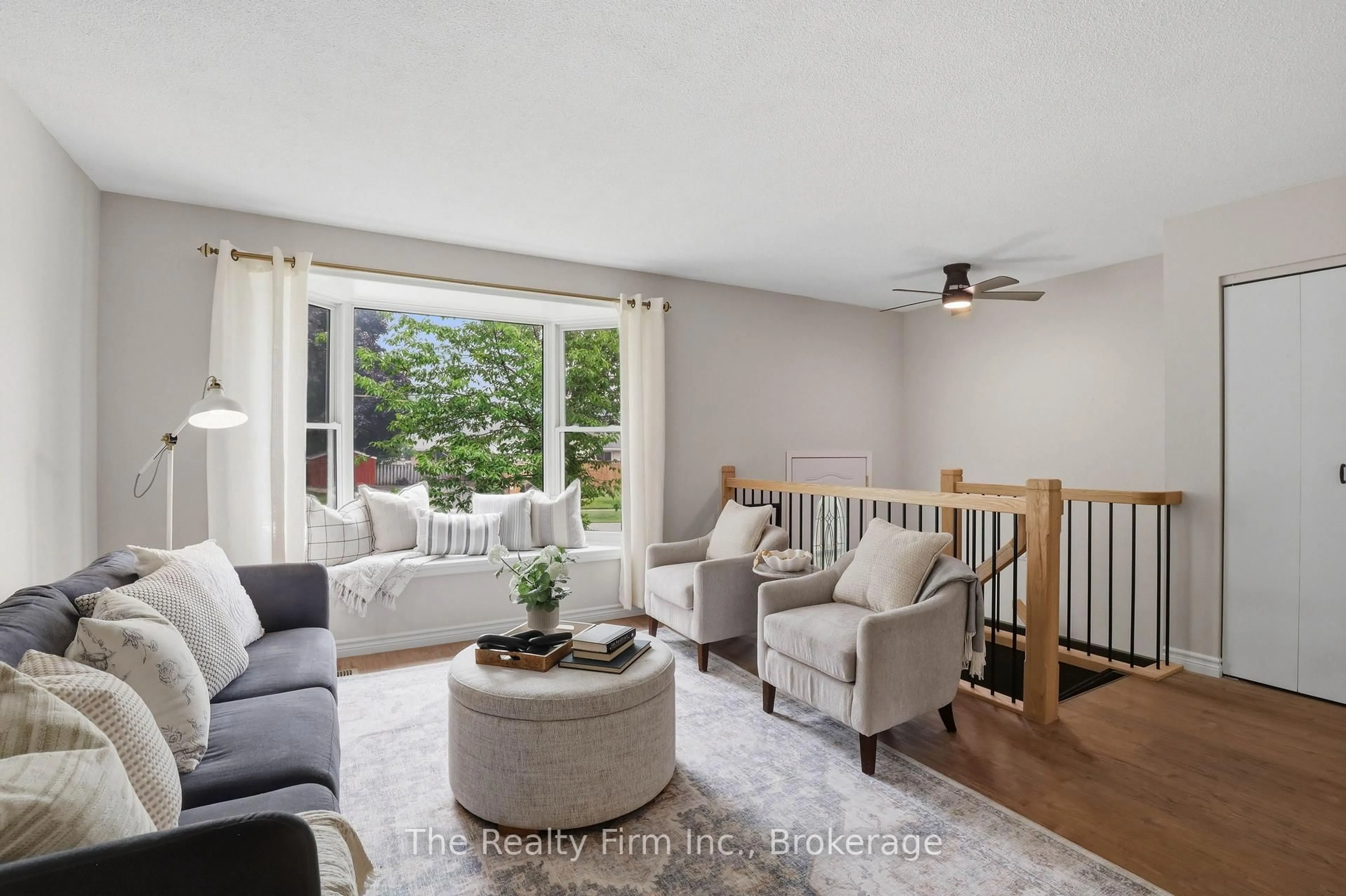 Living room with furniture, unknown for 1143 Whealan Rd, Woodstock Ontario N4S 8E6