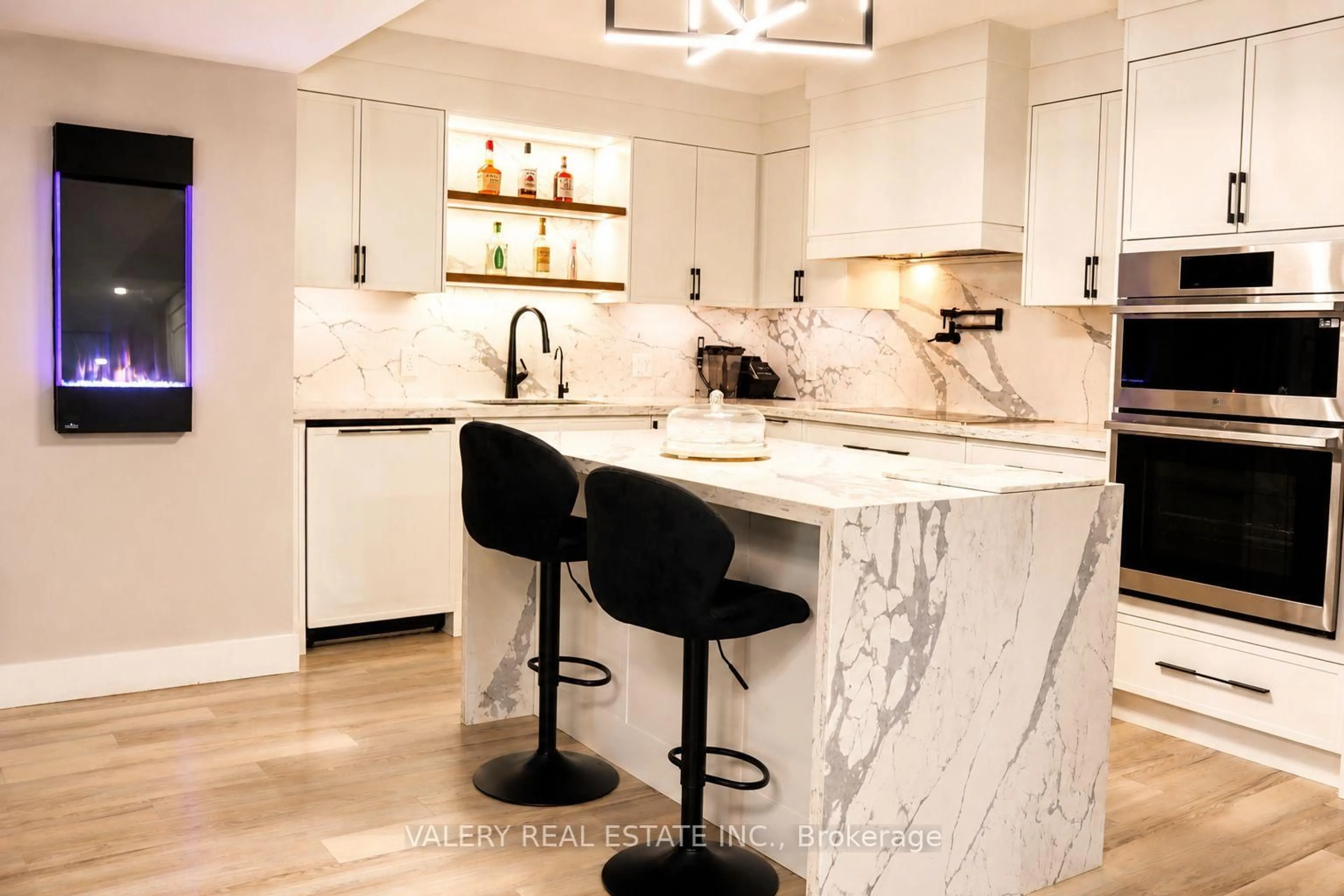 Contemporary kitchen, ceramic/tile floor for 33 Chilton Dr, Hamilton Ontario L8J 1L4