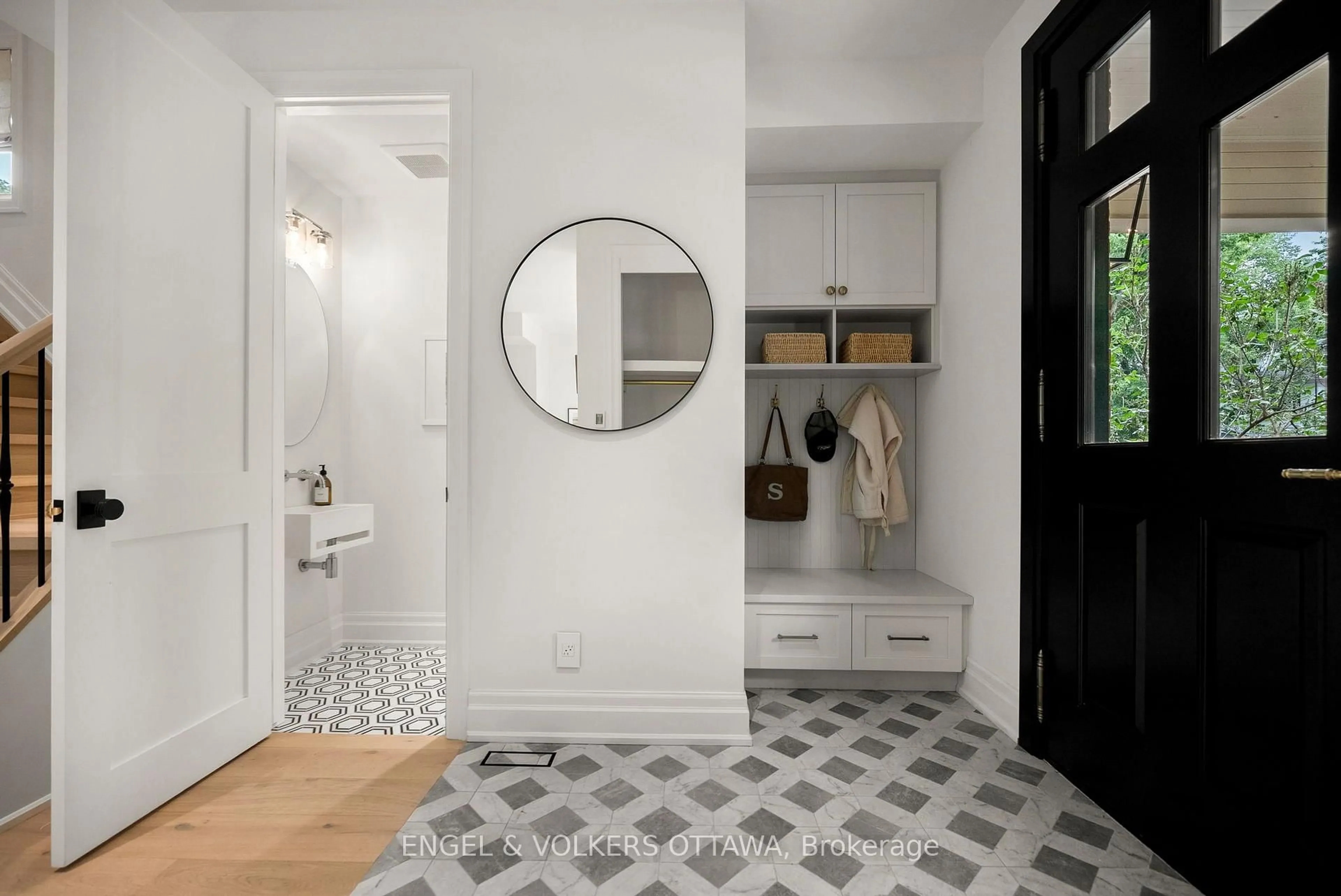 Contemporary bathroom, ceramic/tile floor for 31 Woodlawn Ave, Ottawa Ontario K1S 2S8