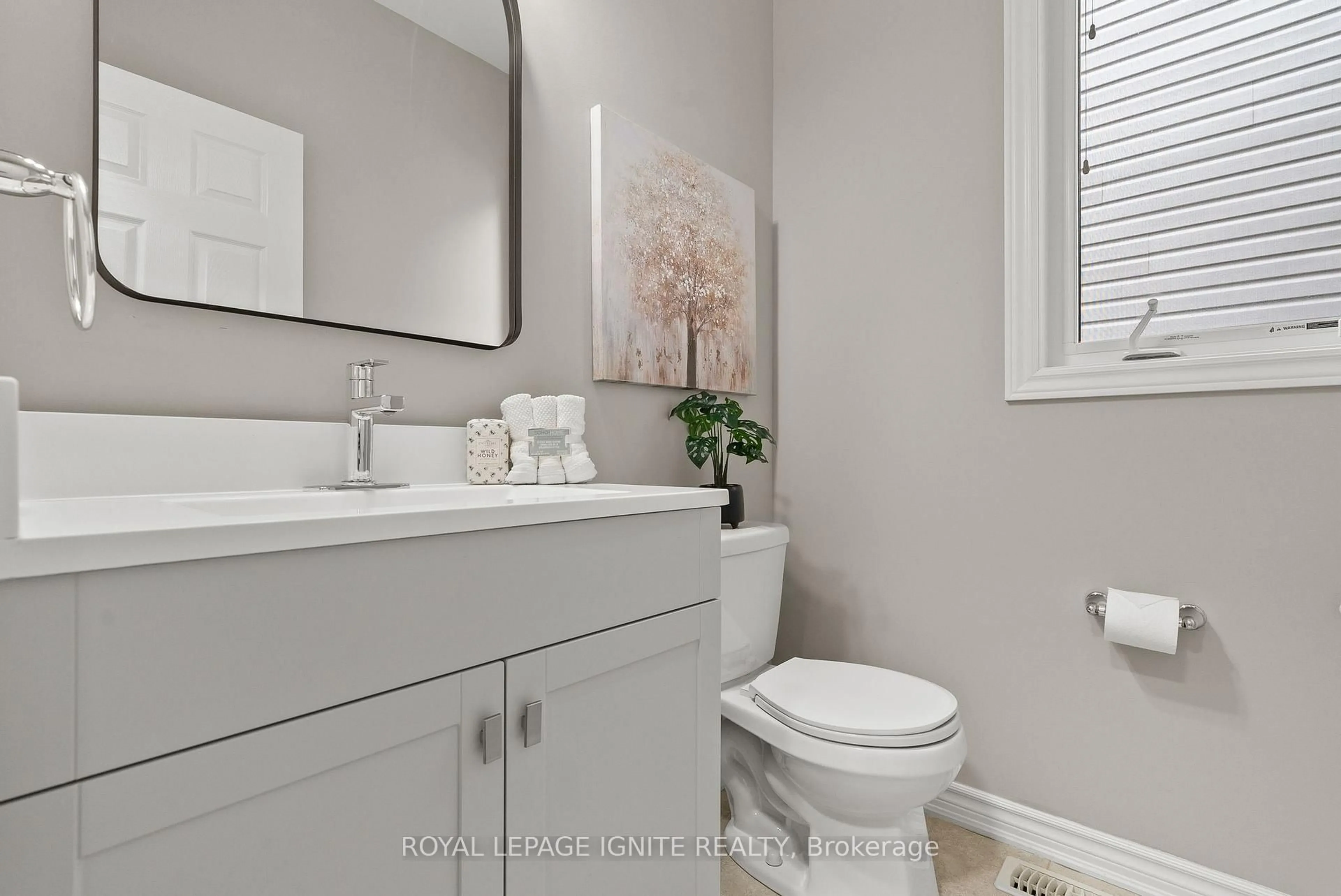 Contemporary bathroom, ceramic/tile floor for 96 Damselfly Way, Ottawa Ontario K2J 6C4