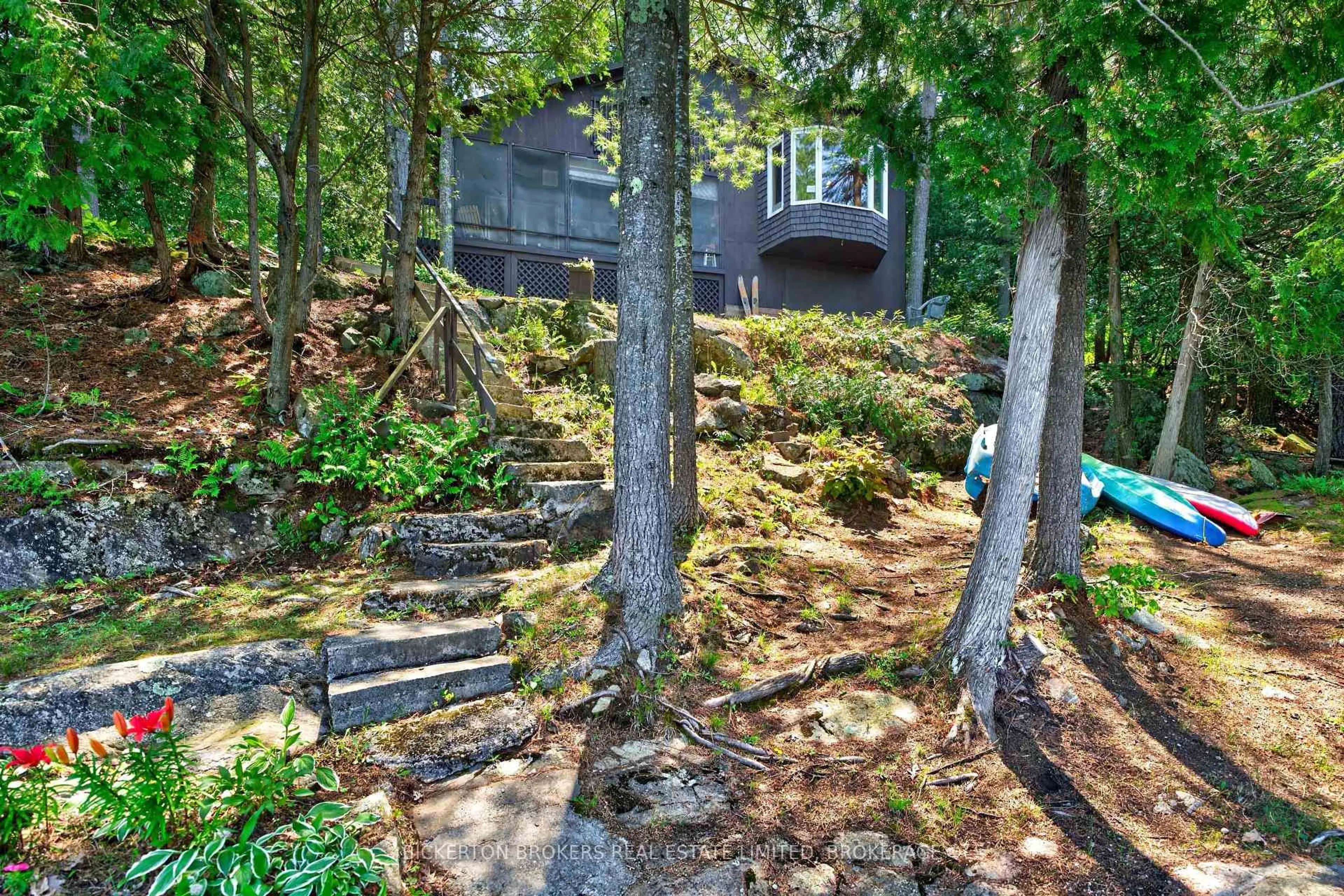 Stairs for 468 Moorhead Lane, Leeds and the Thousand Islands Ontario K0E 1L0