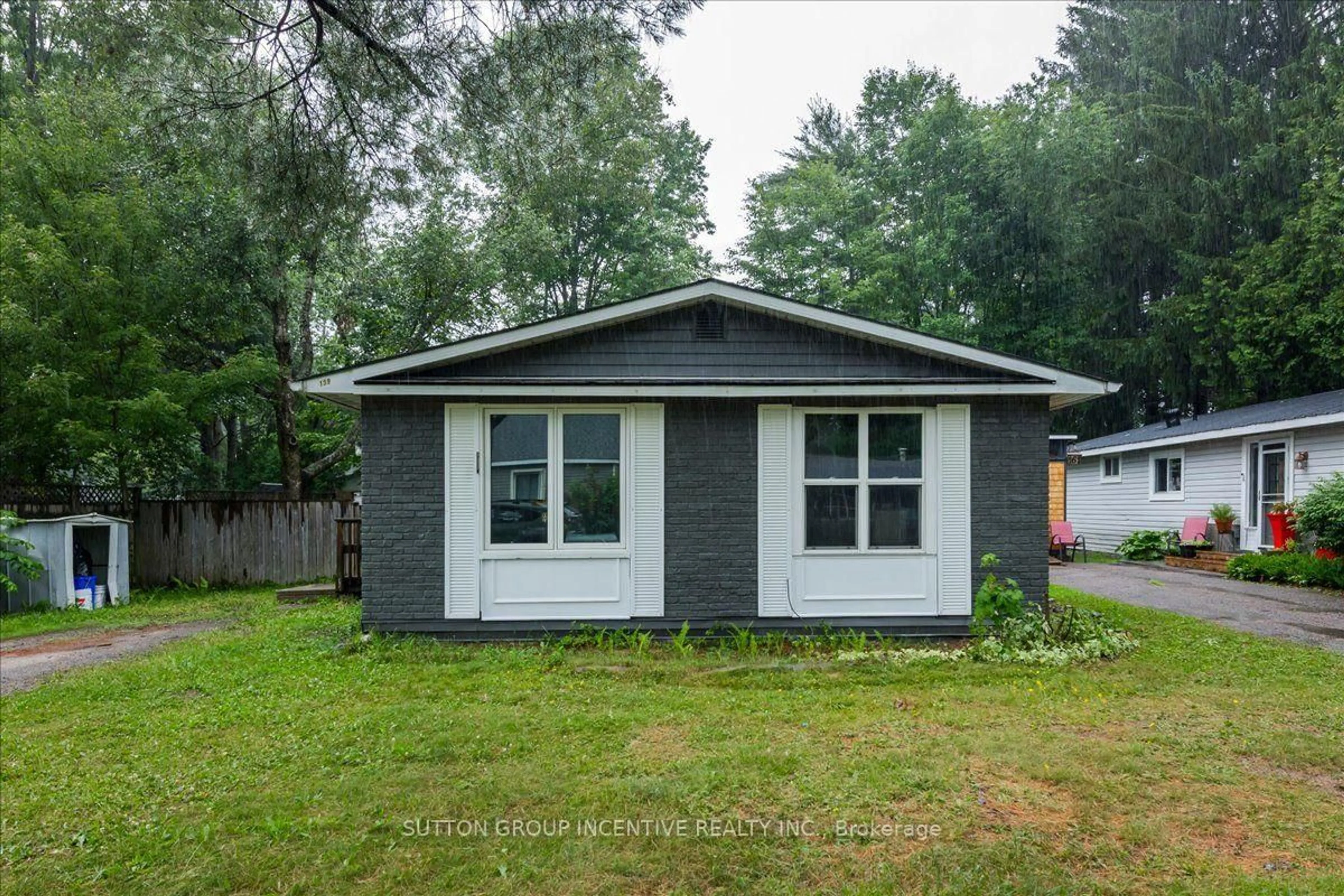 Shed for 159 Toronto St, Bracebridge Ontario P1L 1J4