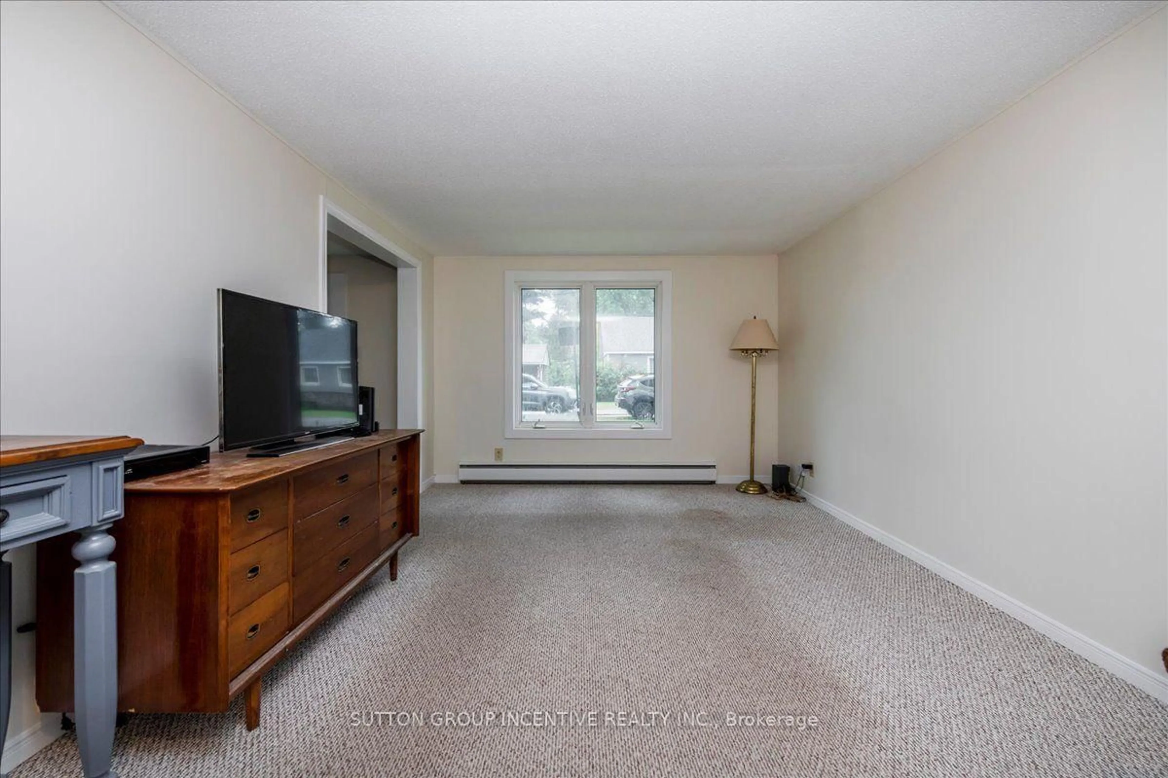 Living room with furniture, unknown for 159 Toronto St, Bracebridge Ontario P1L 1J4