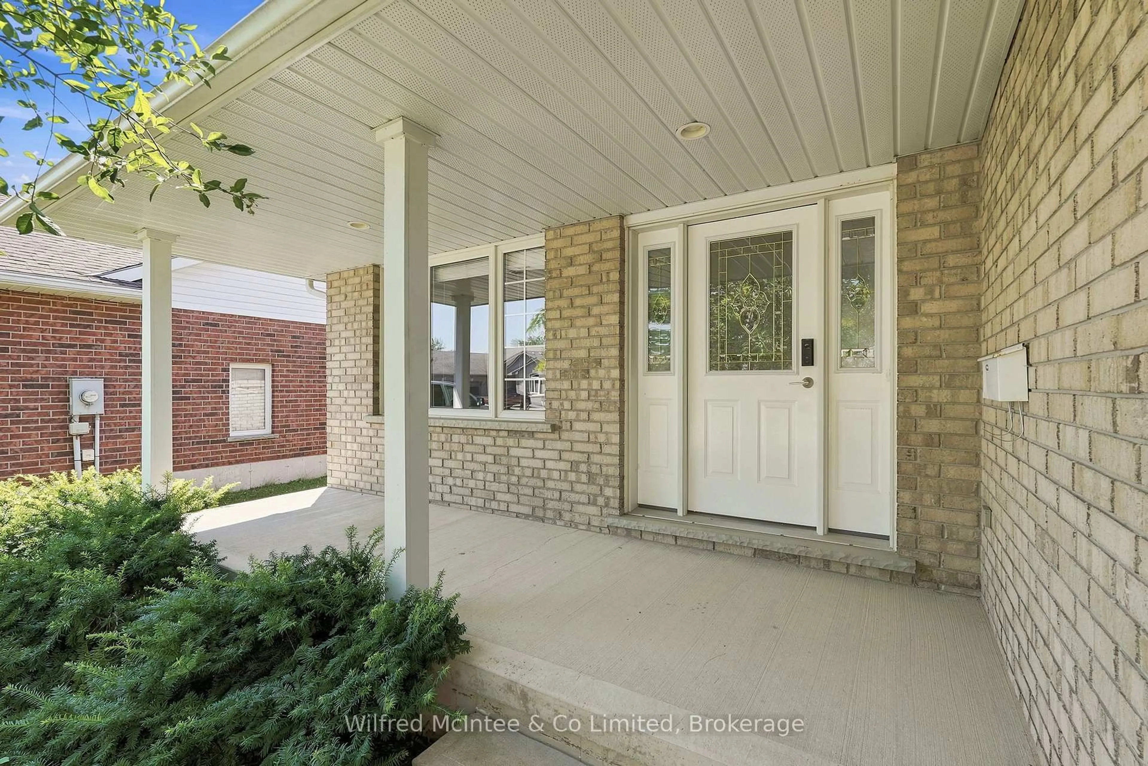 Unknown for 757 17th St, Hanover Ontario N4N 3W8
