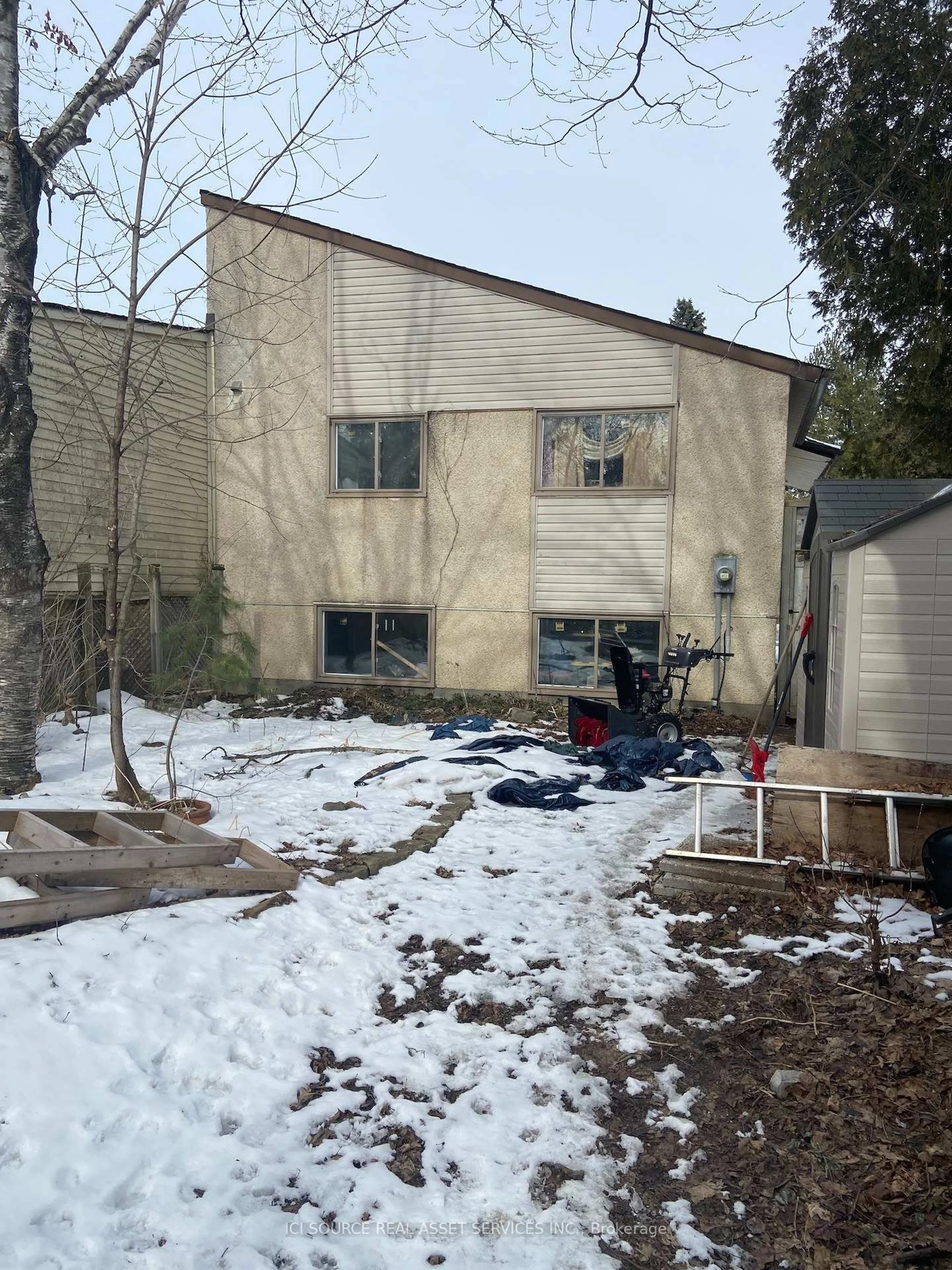 Unknown for 122 Rothesay Dr, Ottawa Ontario K2L 1P1