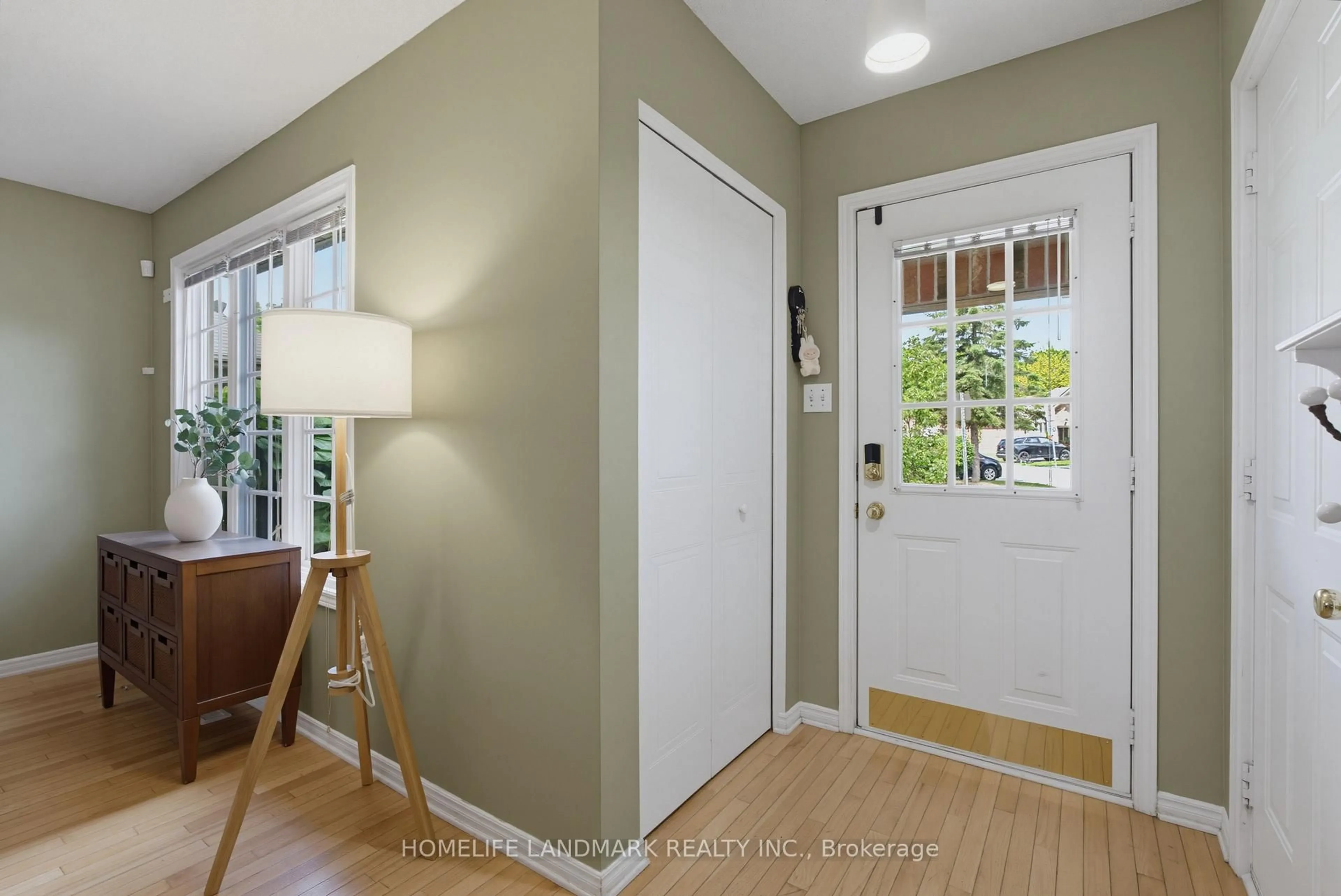 Indoor entryway for 59 Pennybrook Cres #36, London North Ontario N5X 4C3