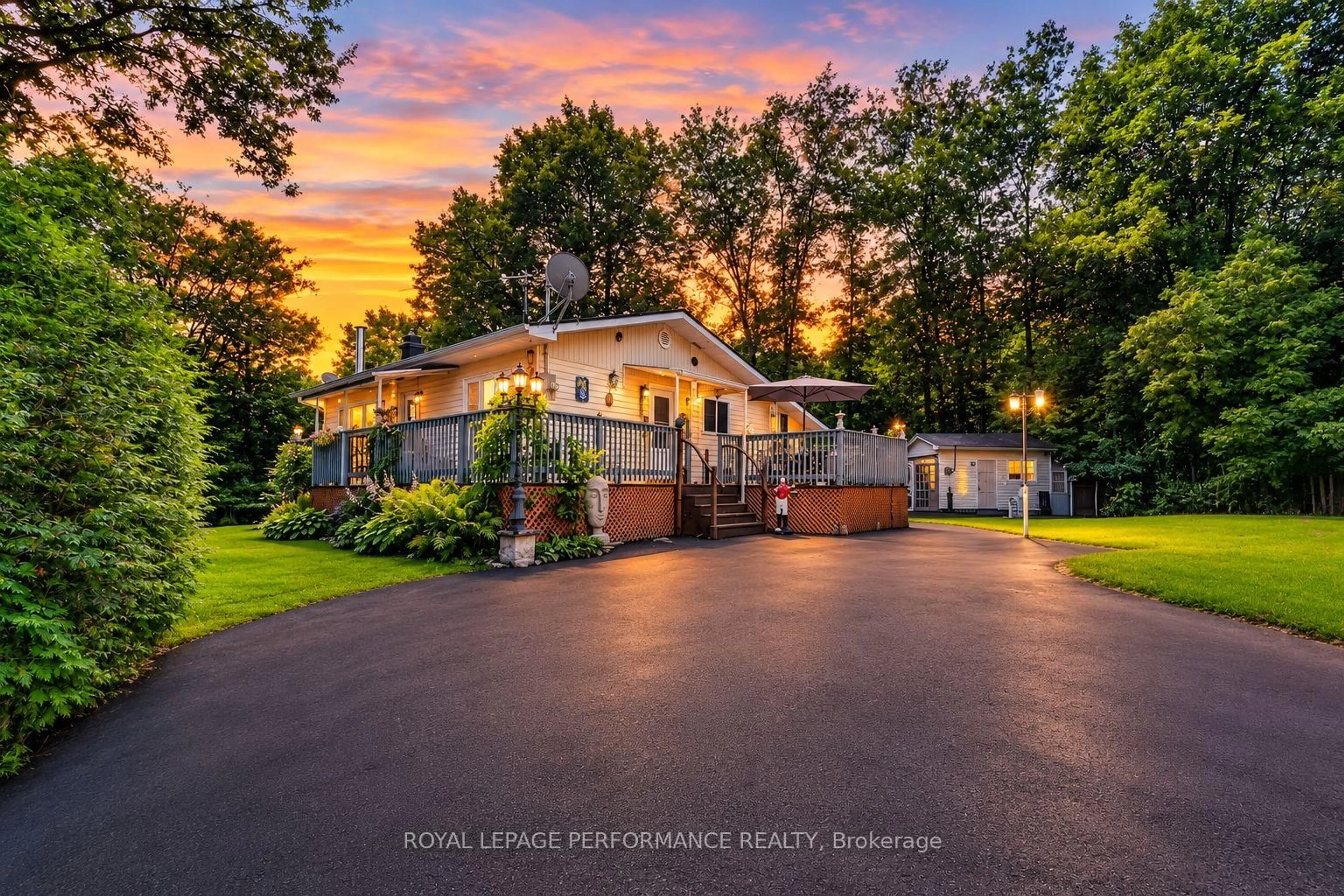 A pic from outside/outdoor area/front of a property/back of a property/a pic from drone, unknown for 22197 Parkhill Circ, South Glengarry Ontario K0C 1Z0