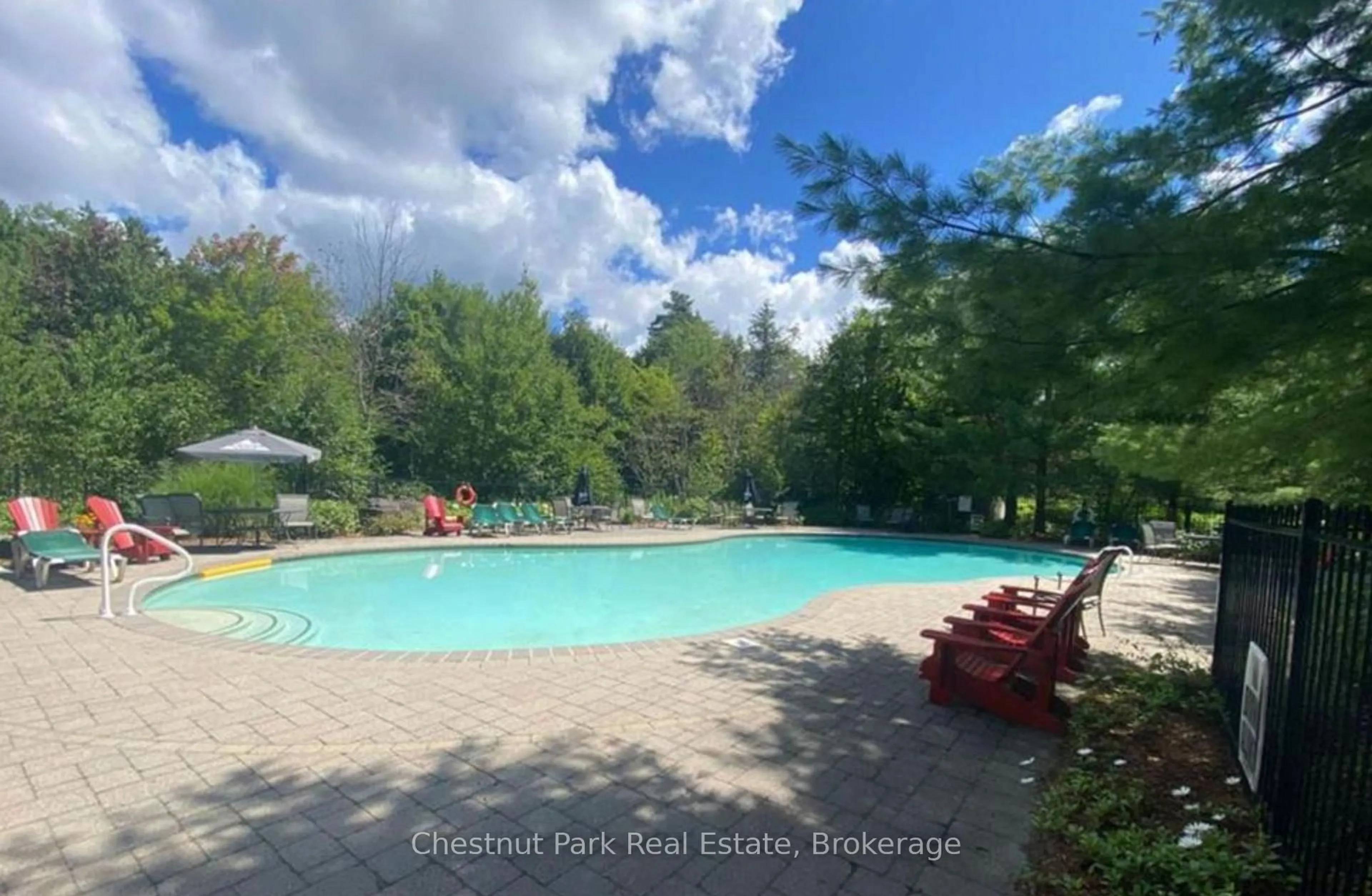 Pool for 301 EMERALD HILLS Crt #11, Seguin Ontario P0C 1H0