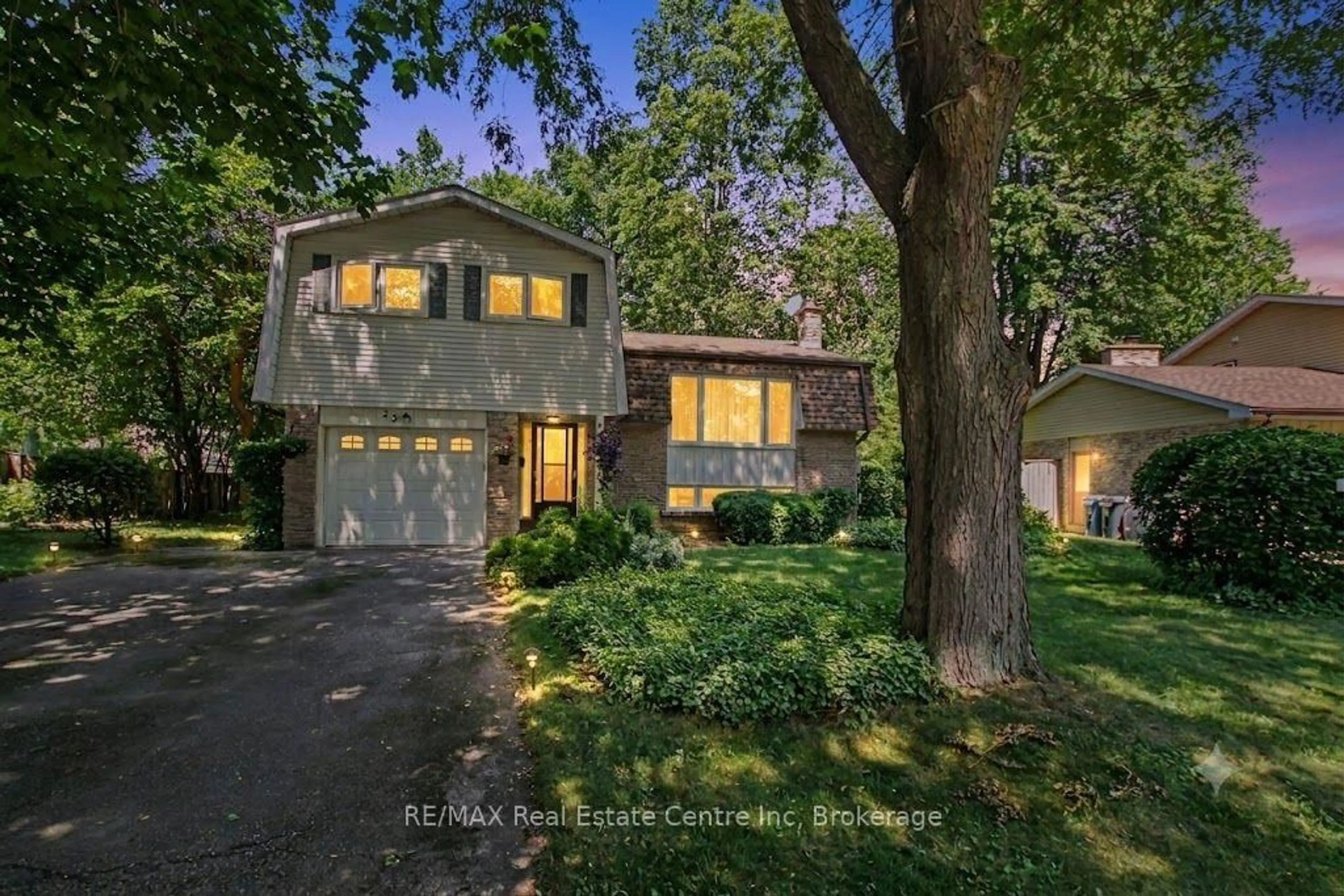 Home with brick exterior material, street for 23 Northwood Cres, Guelph Ontario N1H 6Z5