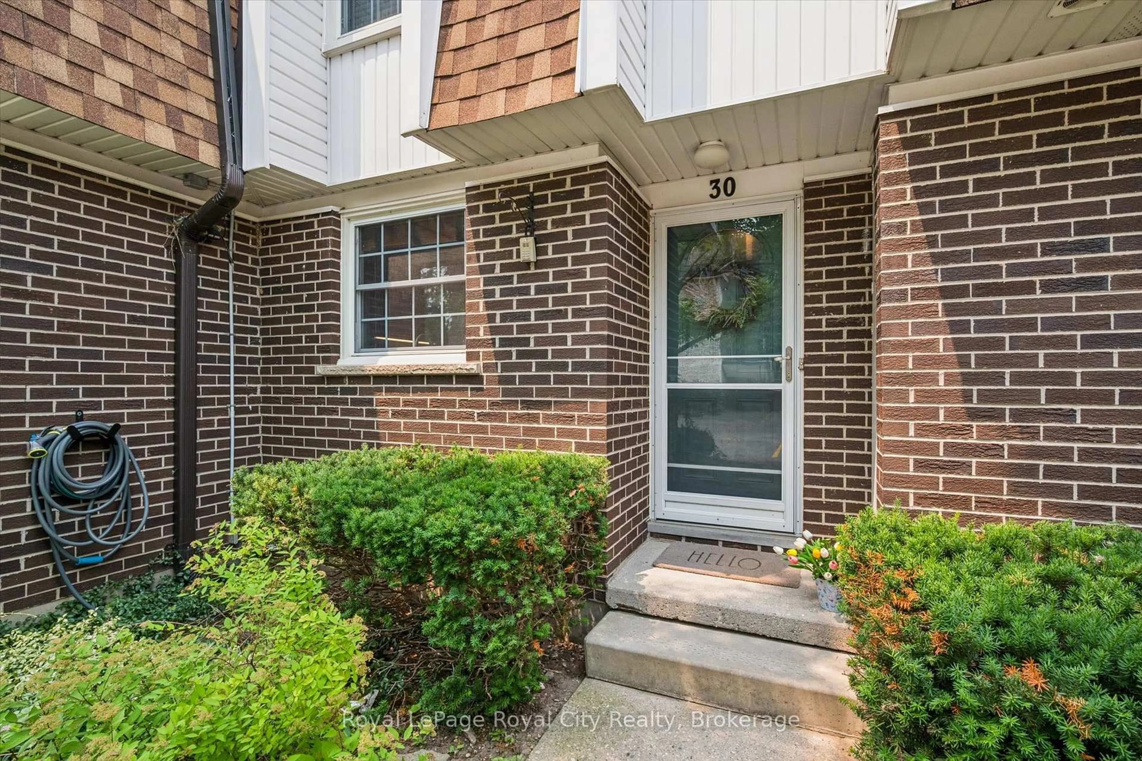 Indoor entryway for 383 Edinburgh Rd #30, Guelph Ontario N1G 2K7