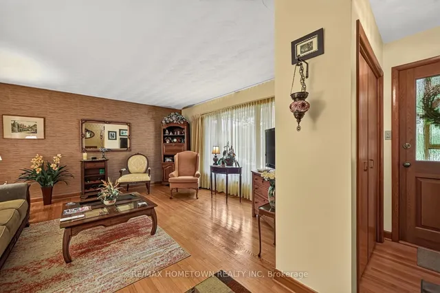 21 Fairway Cres, Brockville 5