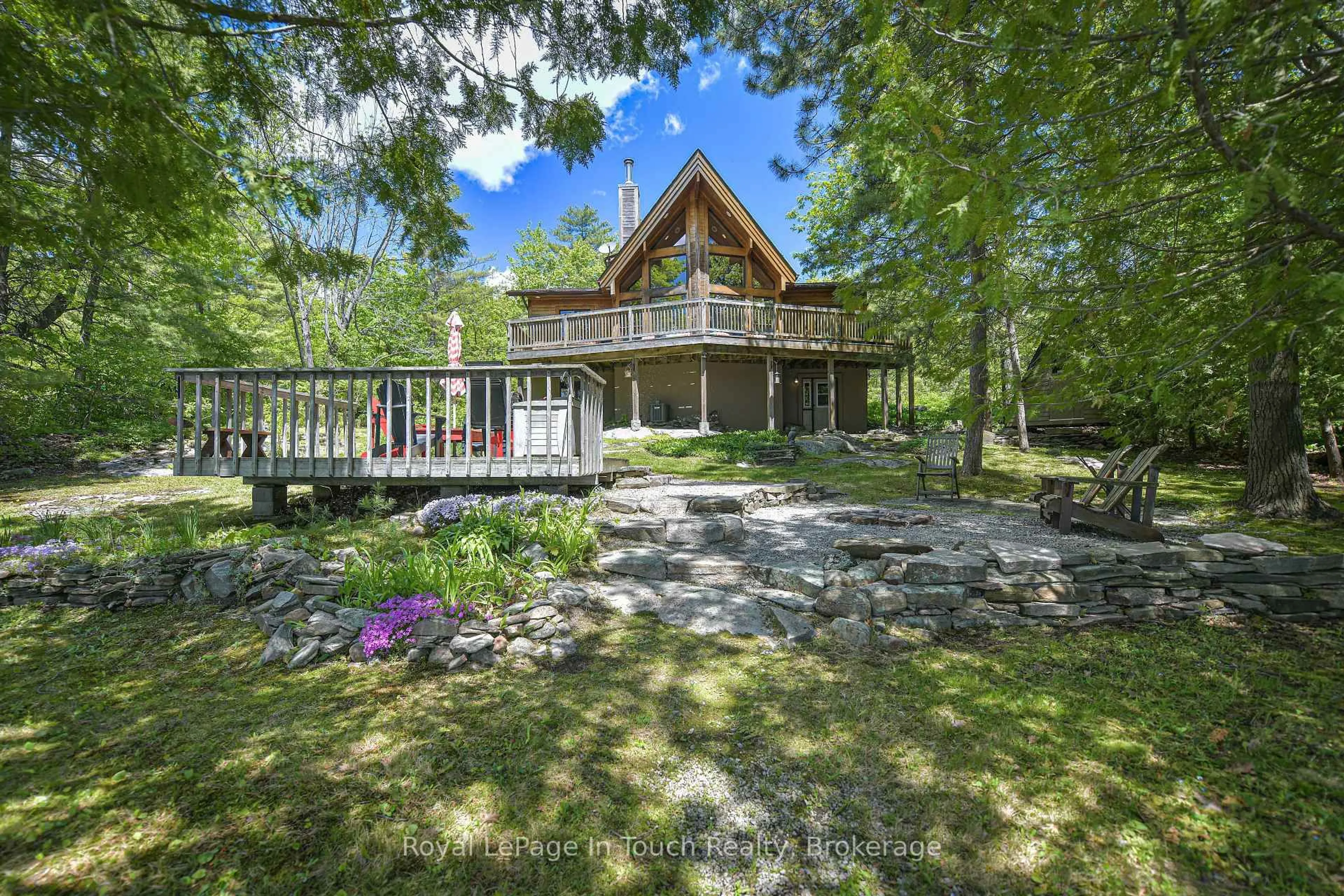 A pic from outside/outdoor area/front of a property/back of a property/a pic from drone, water/lake/river/ocean view for 96 Millard Dr, Georgian Bay Ontario L0K 1S0