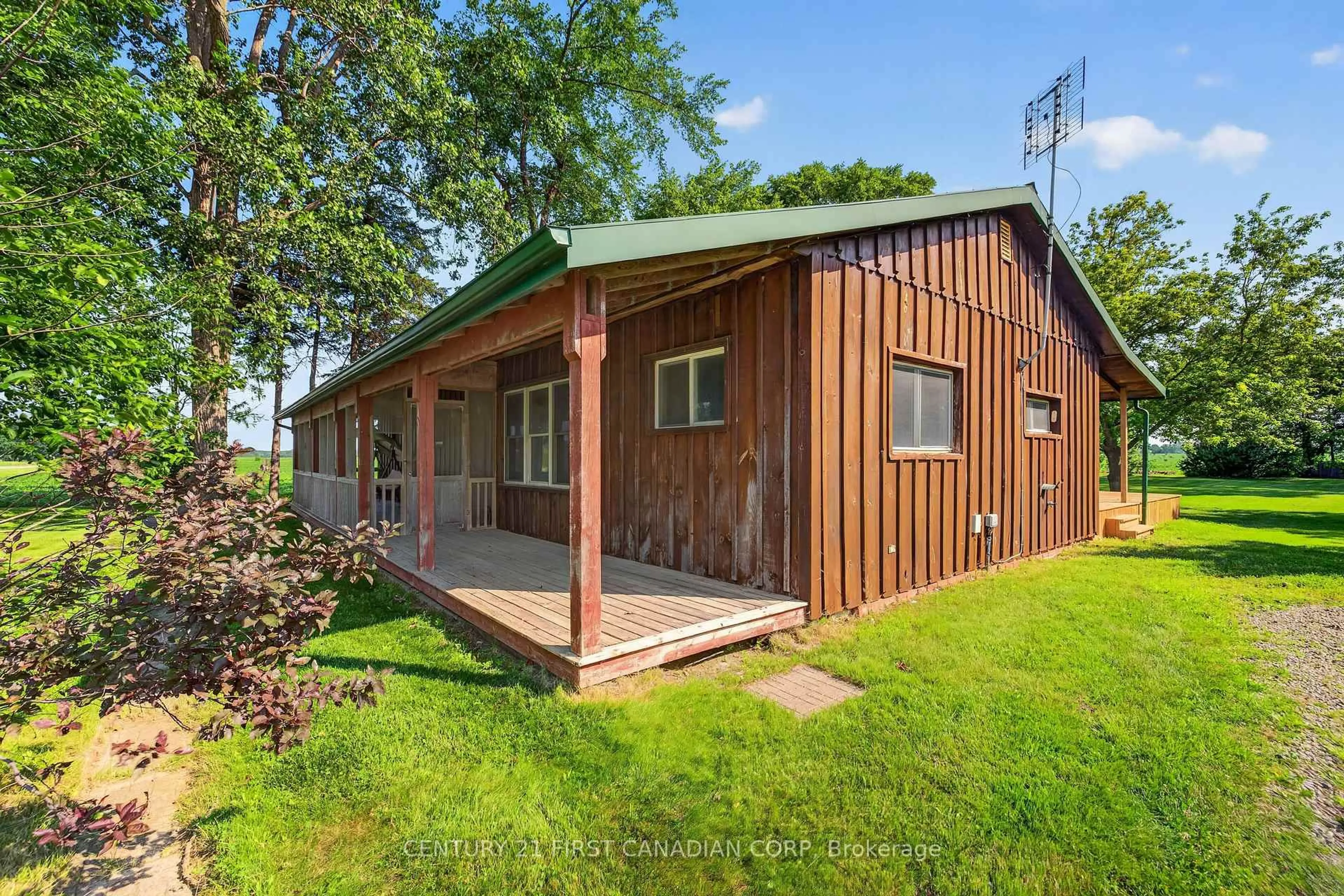 Shed for 20847 Victoria Rd, Chatham-Kent Ontario N0P 2C0