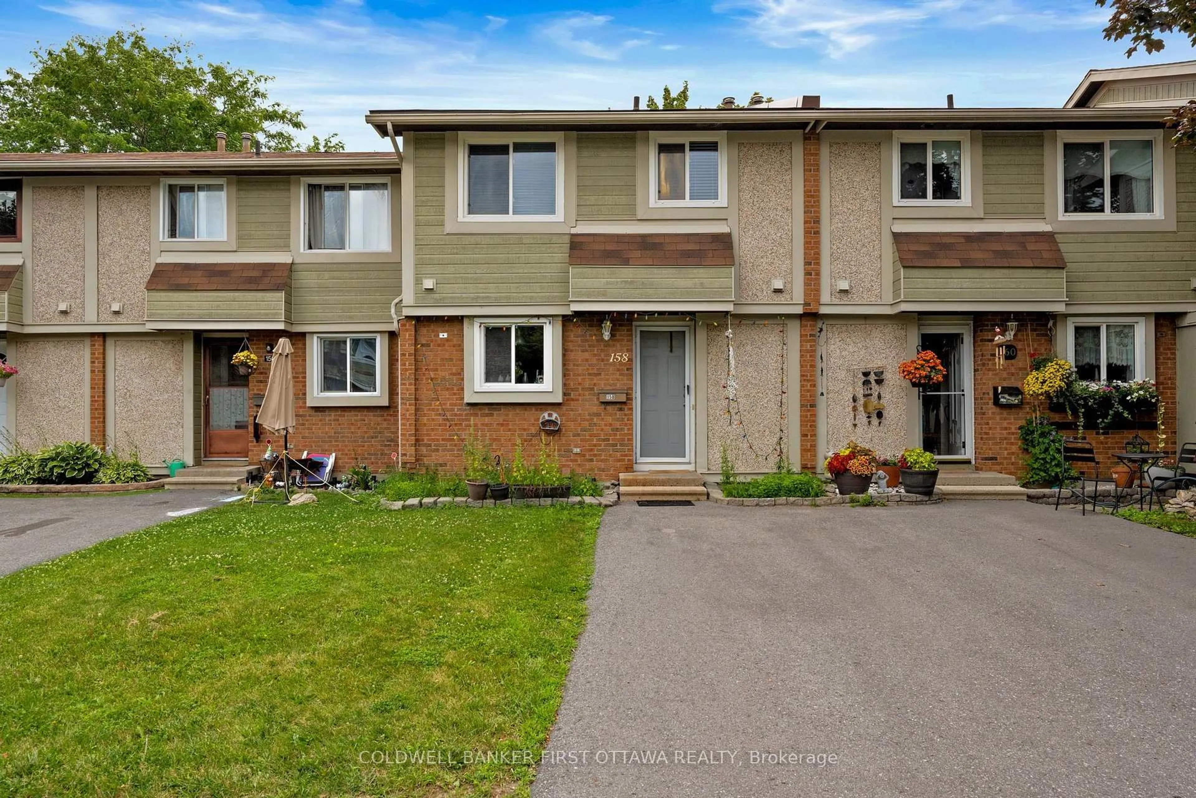 Unknown for 158 Barrow Cres #19, Ottawa Ontario K2L 2J1