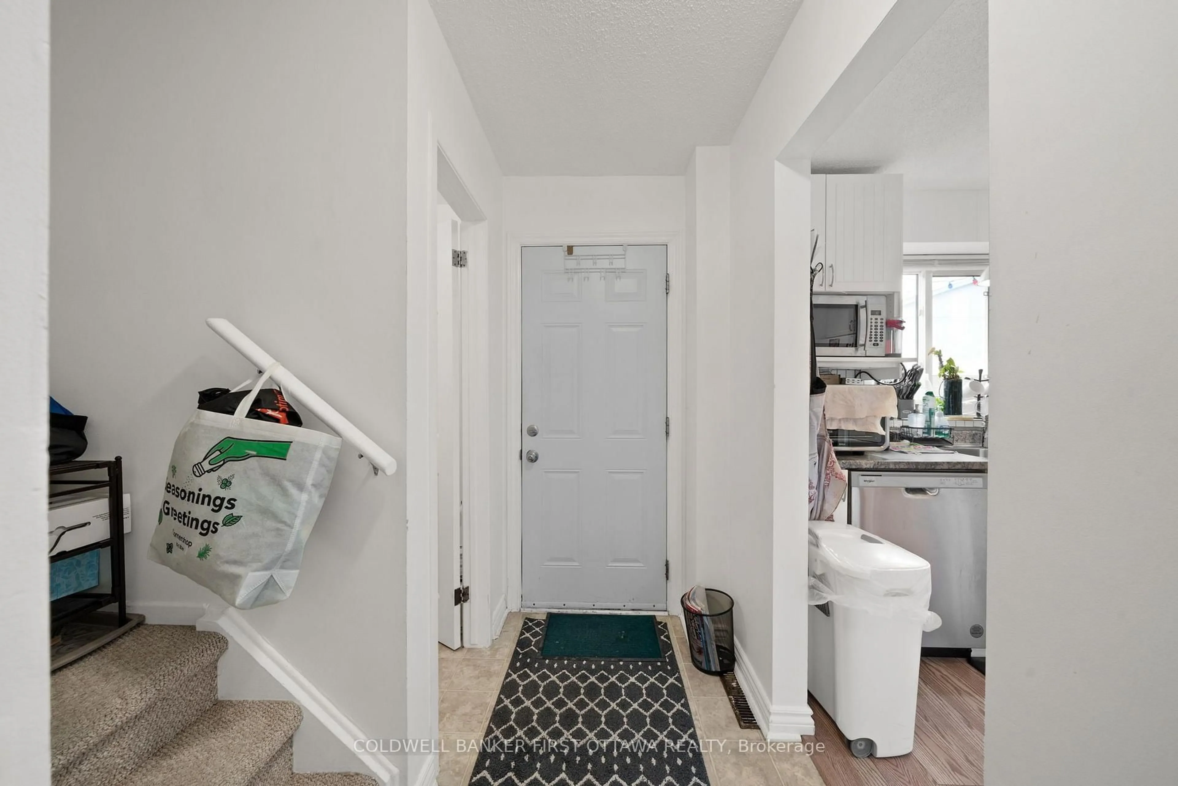 Unknown for 158 Barrow Cres #19, Ottawa Ontario K2L 2J1