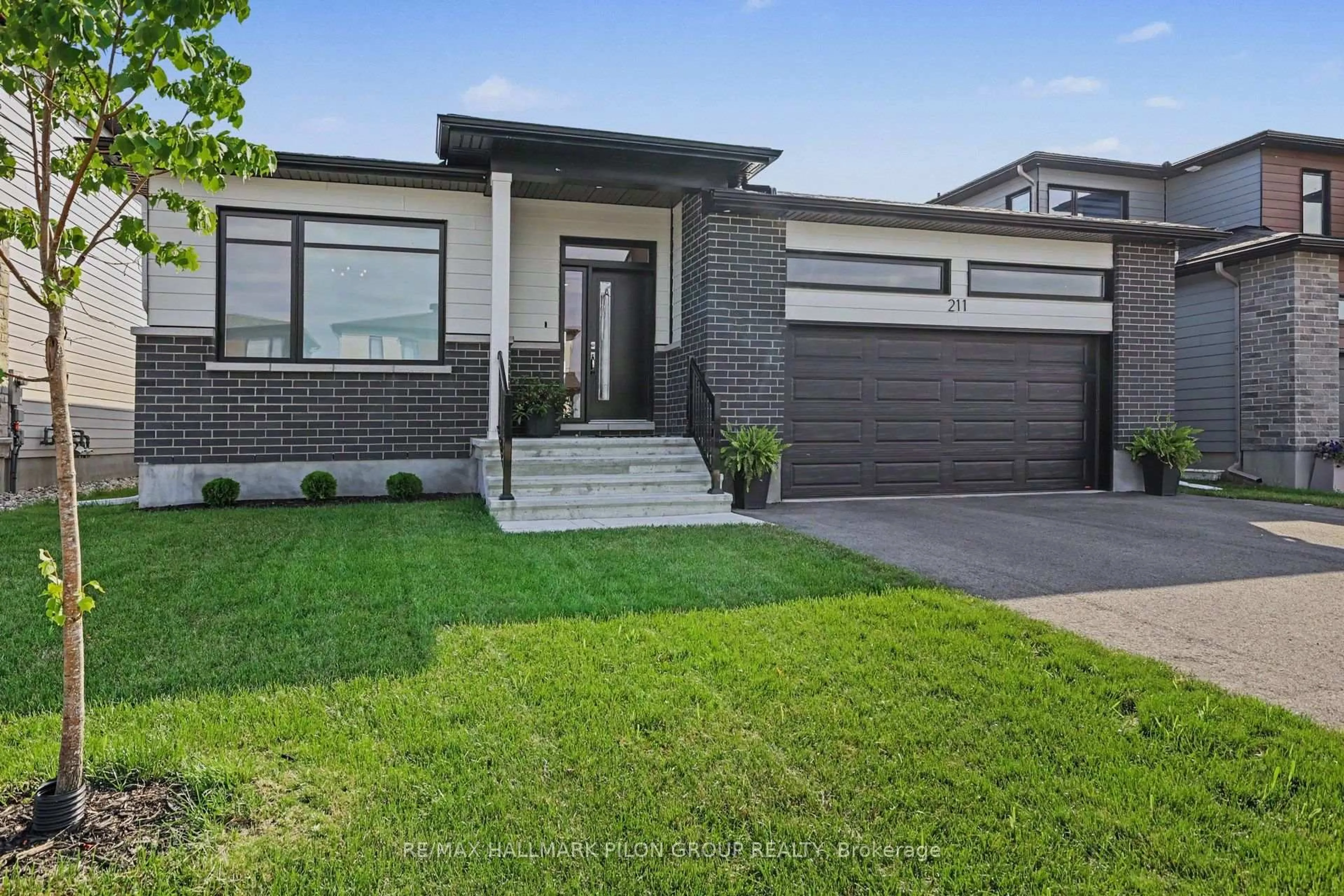 Home with brick exterior material, street for 211 Metric Circ, Ottawa Ontario K2V 0L3