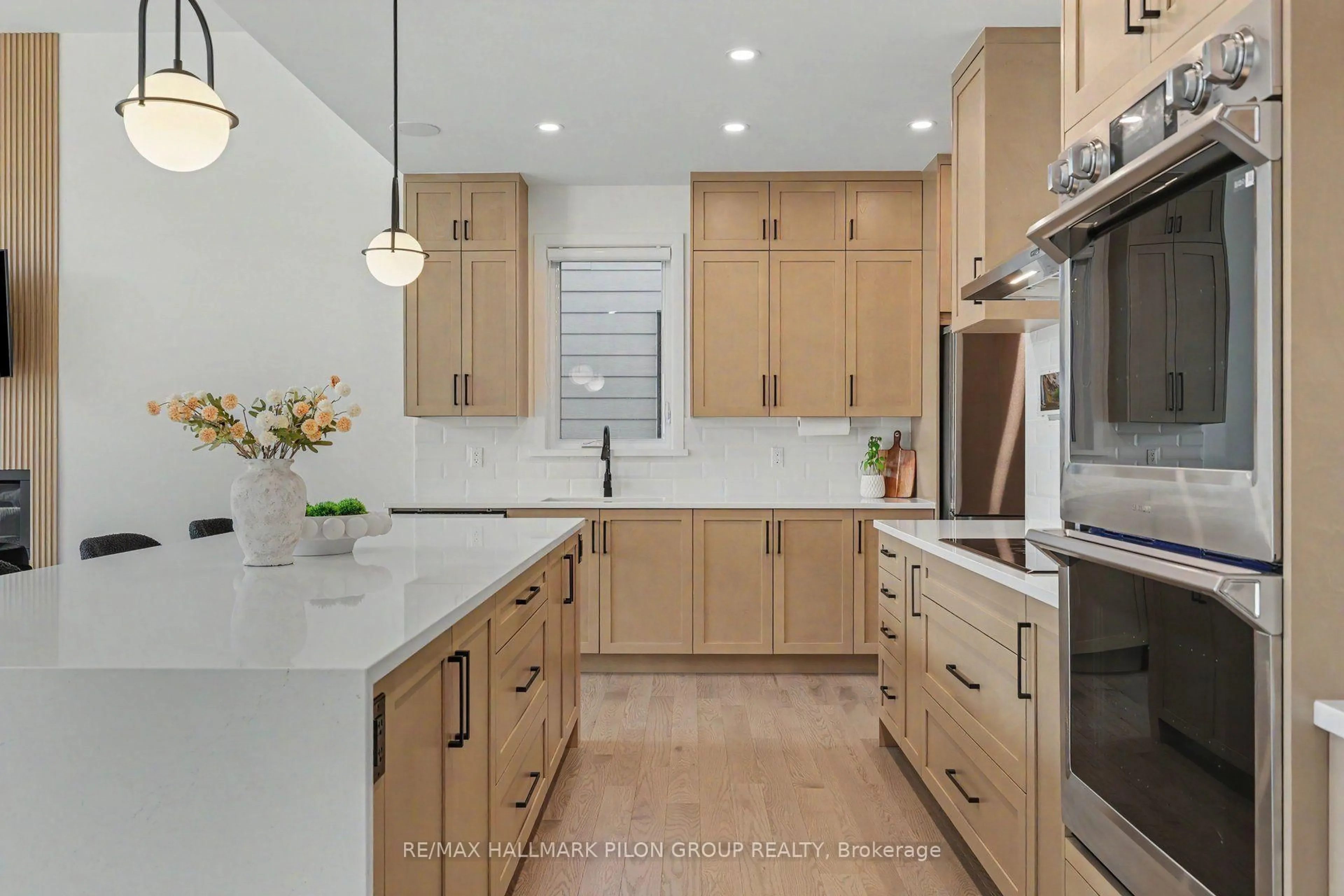 Contemporary kitchen, unknown for 211 Metric Circ, Ottawa Ontario K2V 0L3