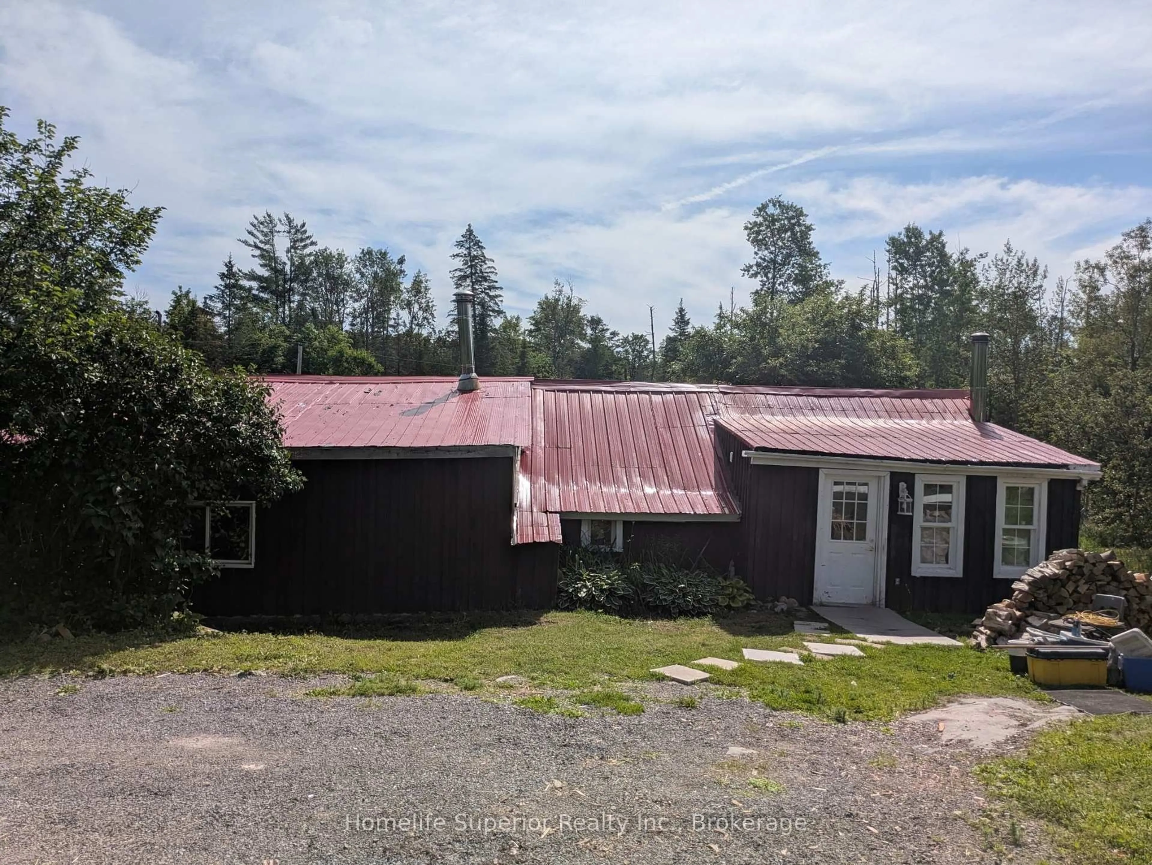 A pic from outside/outdoor area/front of a property/back of a property/a pic from drone, building for 984 Cleveland Rd, Madoc Ontario K0K 1Y0