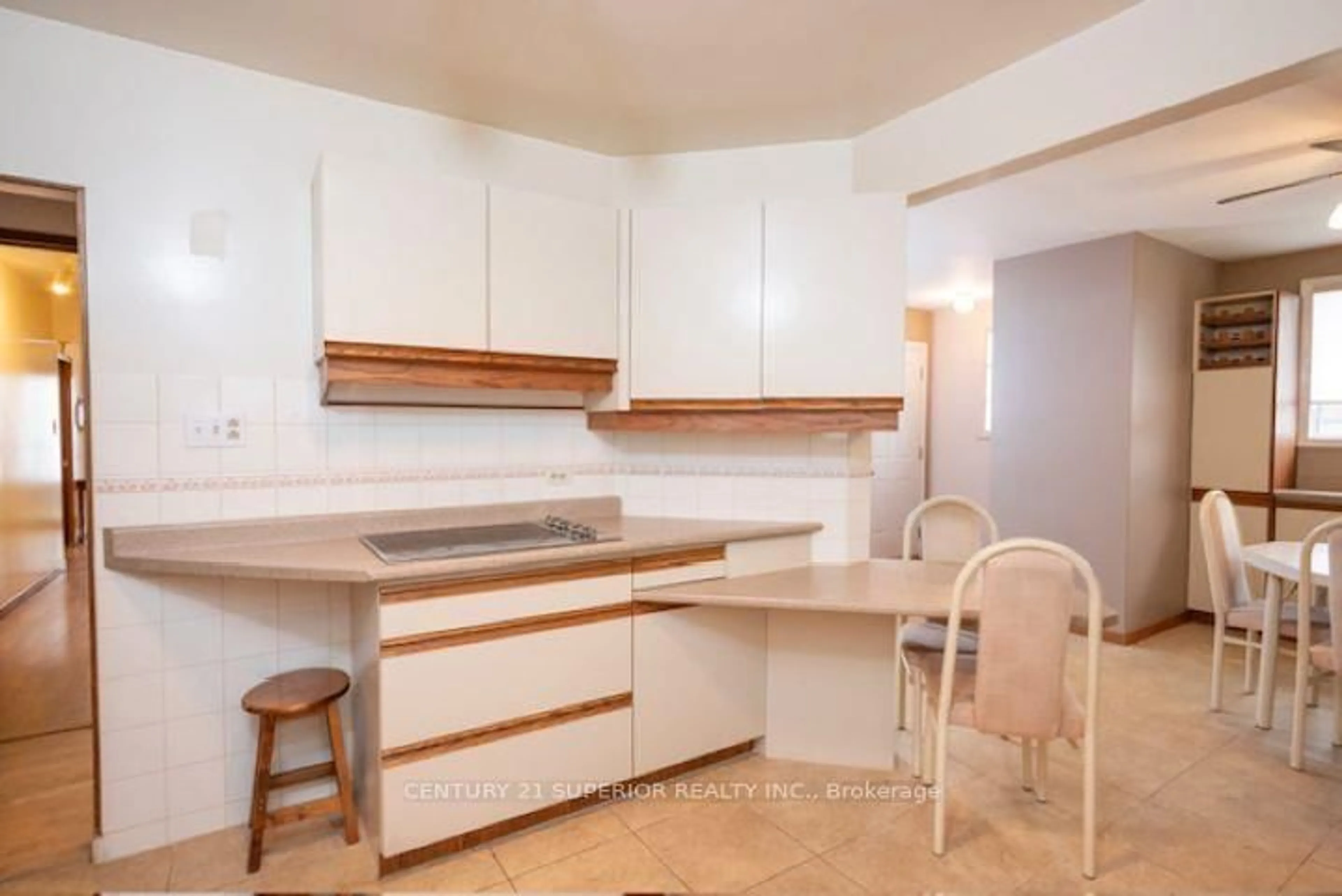Standard kitchen, unknown for 2608 Ridgeway Street, Thunder Bay Ontario P7E 5K3