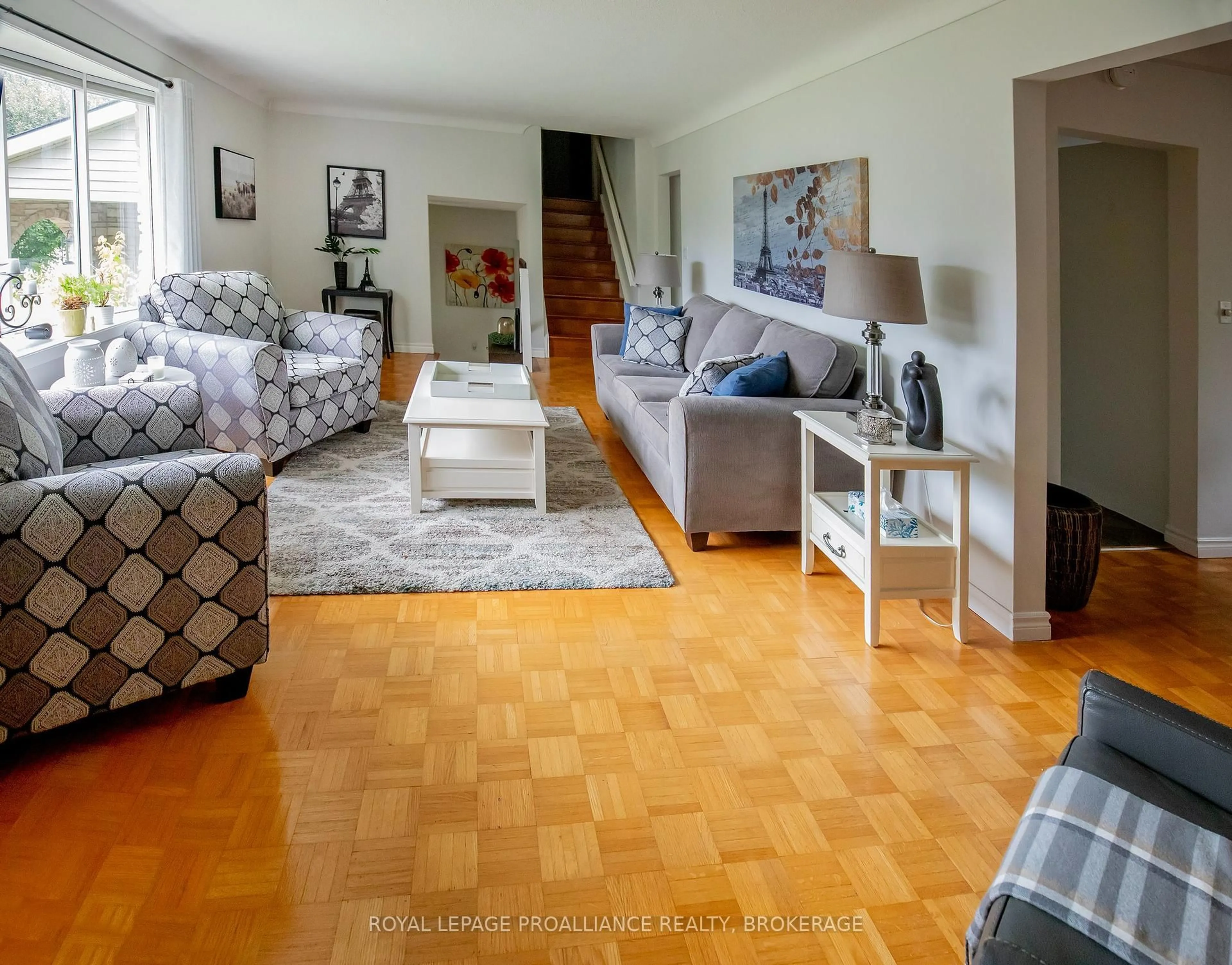 Living room with furniture, unknown for 717 Laidlaw Cres, Kingston Ontario K7M 5M3