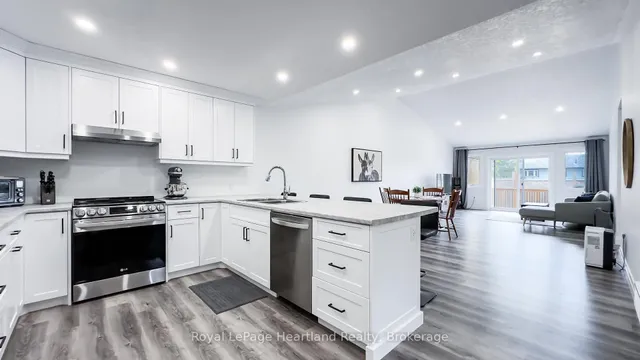 86 Osborne St, Central Huron 4