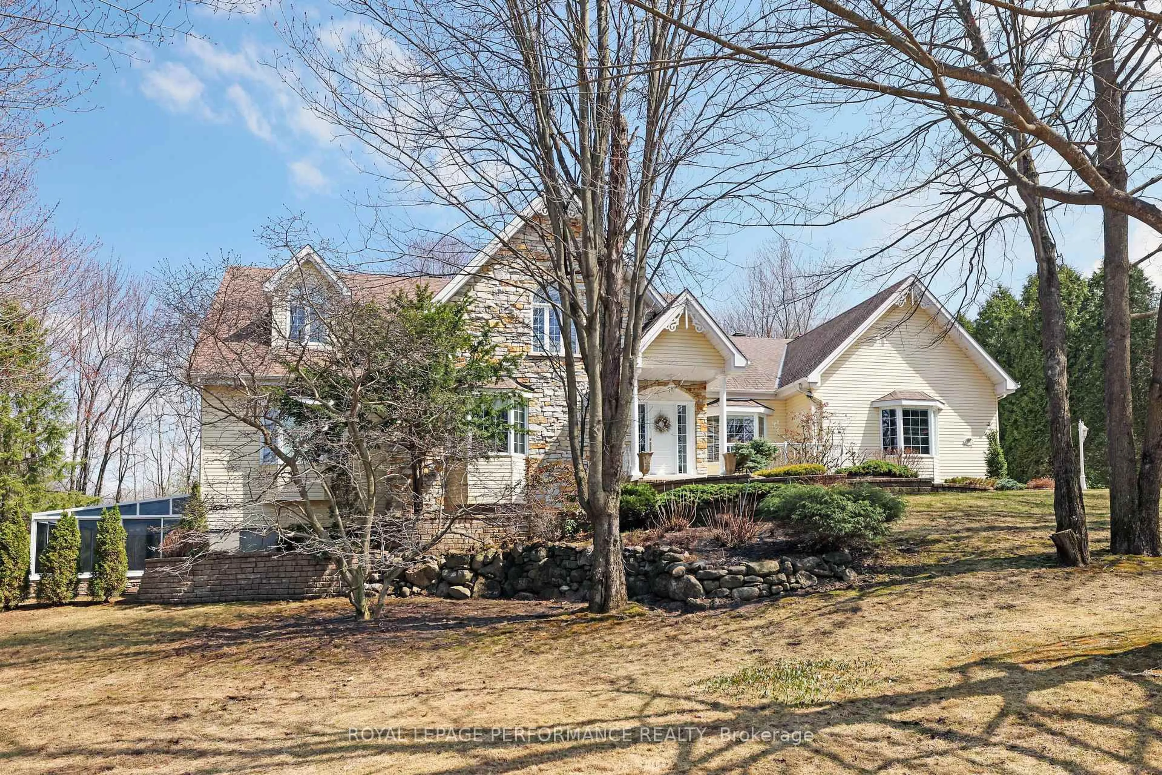 A pic from outside/outdoor area/front of a property/back of a property/a pic from drone, street for 951 Golf Club Rd, Hawkesbury Ontario K6A 2R2