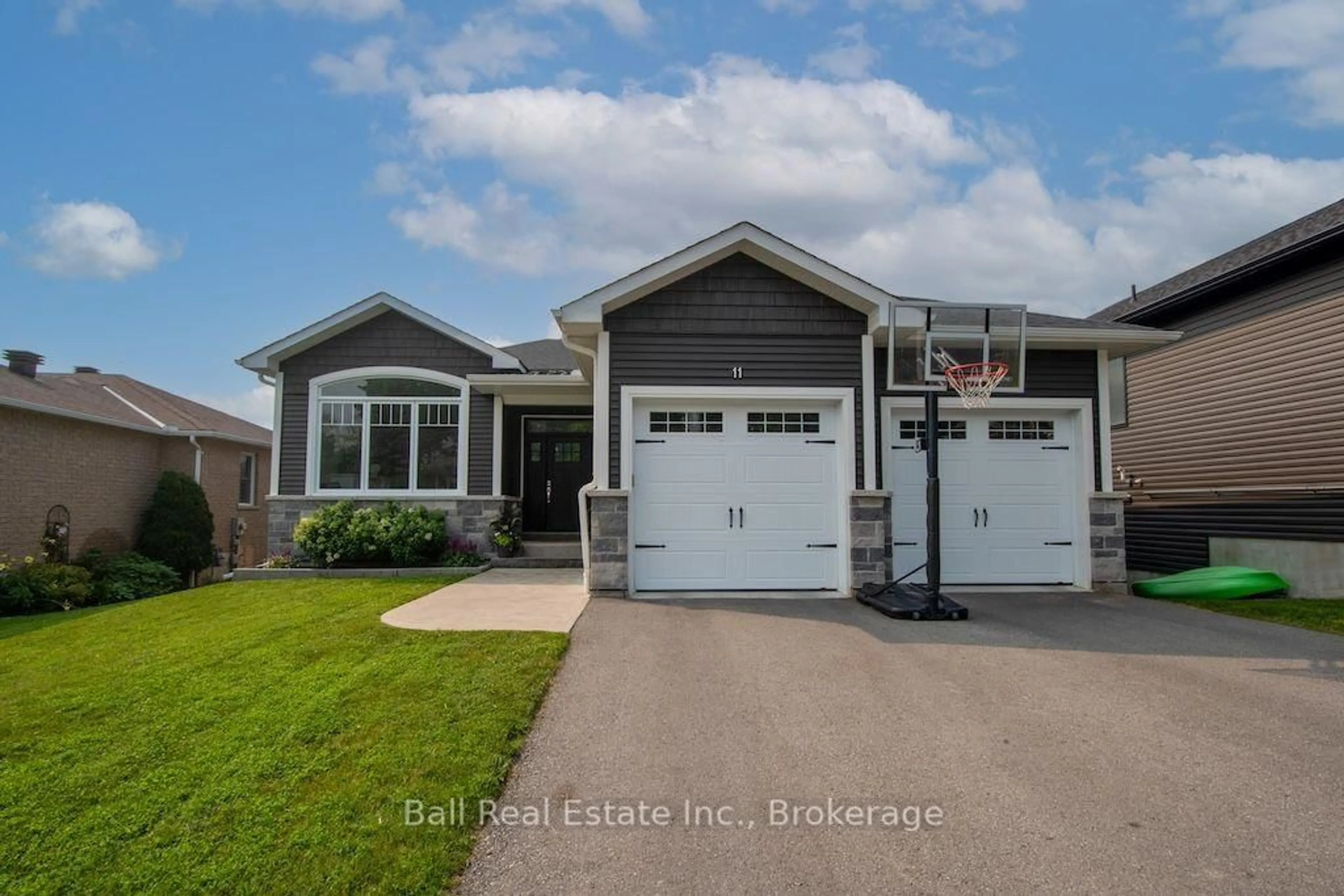 Unknown for 11 Kingdon Ave, Selwyn Ontario K0L 2H0