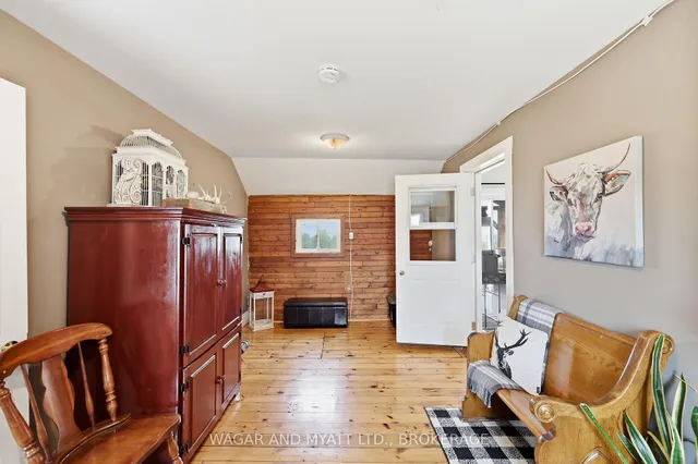 1369 County 9 Rd, Napanee 5