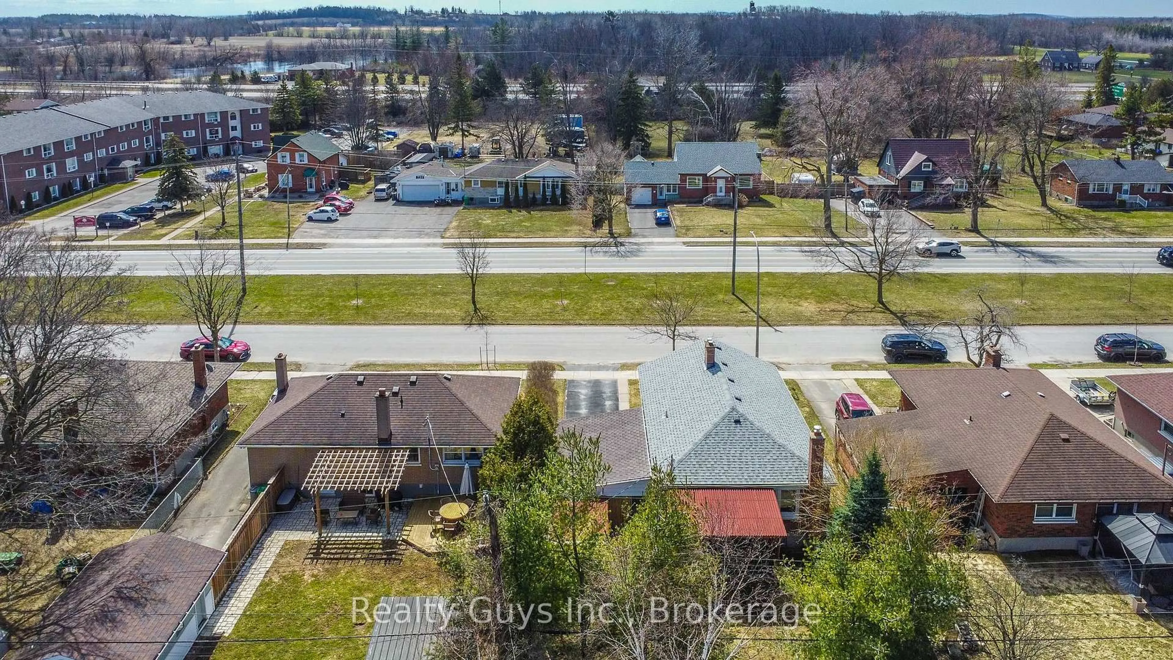 A pic from outside/outdoor area/front of a property/back of a property/a pic from drone, city buildings view from balcony for 734 Crawford Pl, Peterborough Ontario K9J 3X3