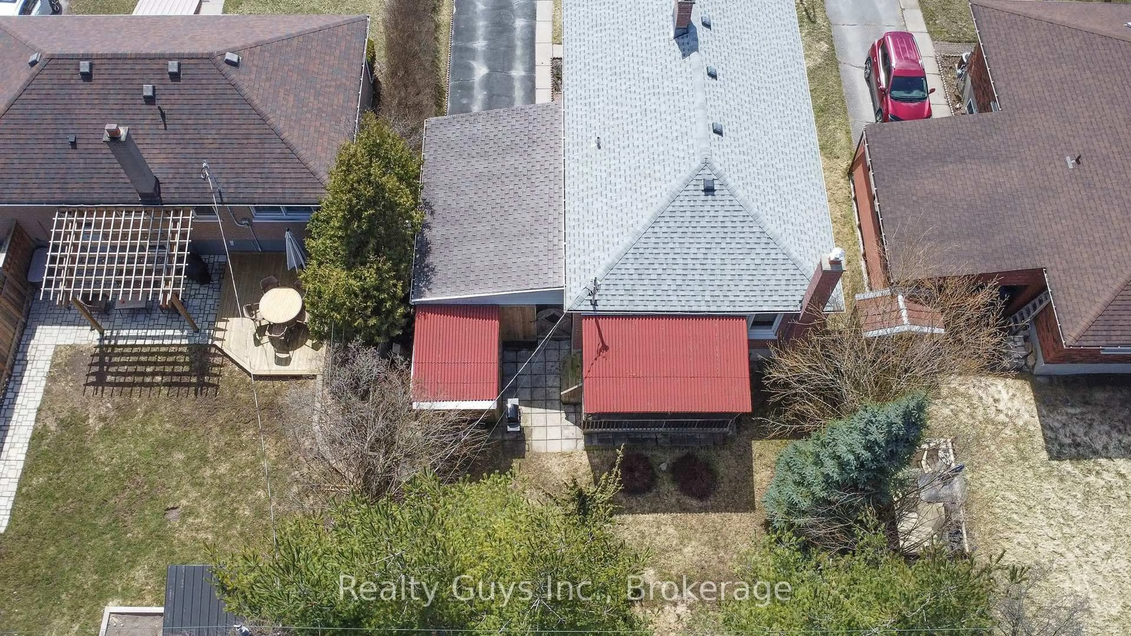 A pic from outside/outdoor area/front of a property/back of a property/a pic from drone, city buildings view from balcony for 734 Crawford Pl, Peterborough Ontario K9J 3X3