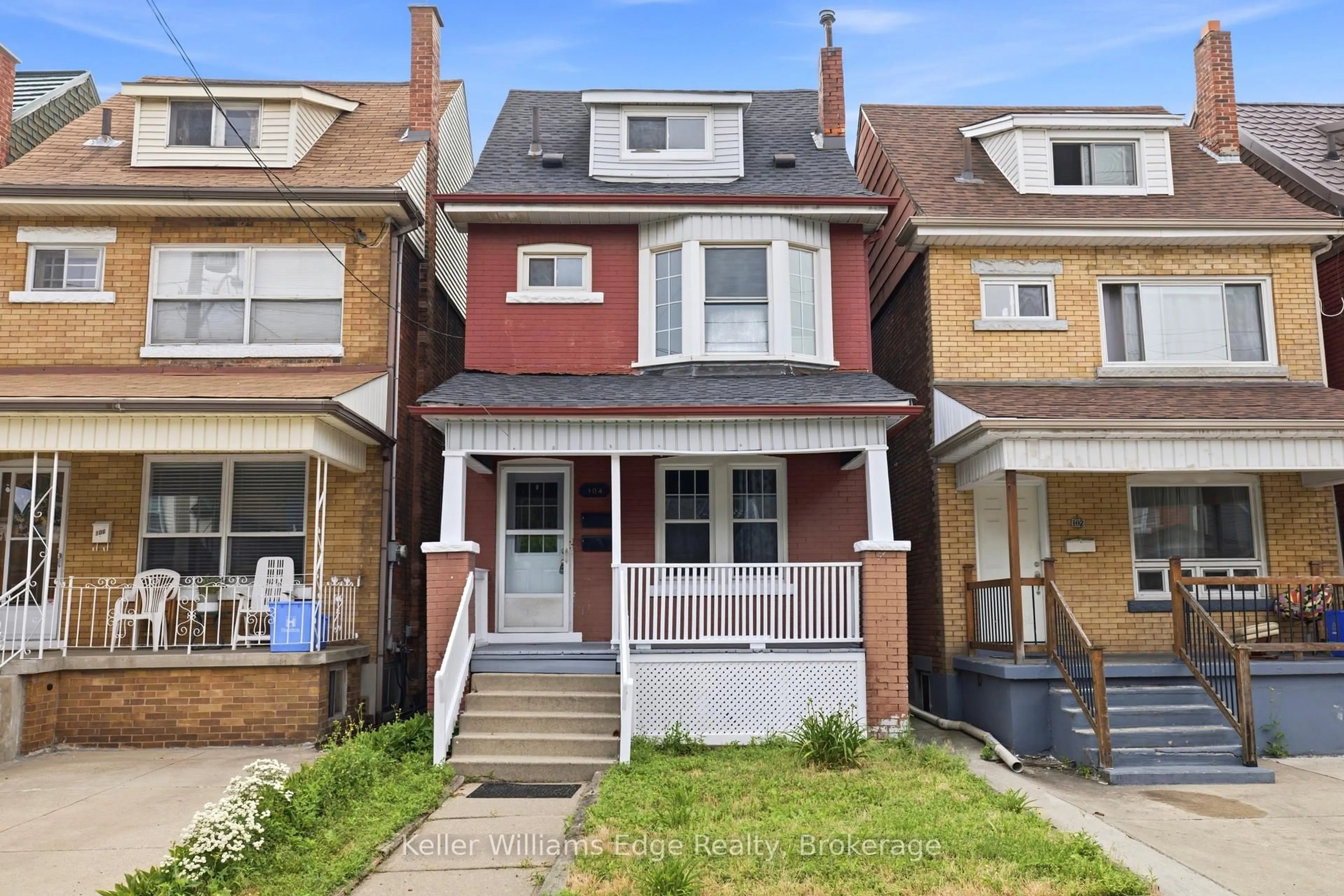 Home with brick exterior material, street for 104 Rosslyn Ave, Hamilton Ontario L8L 7P4