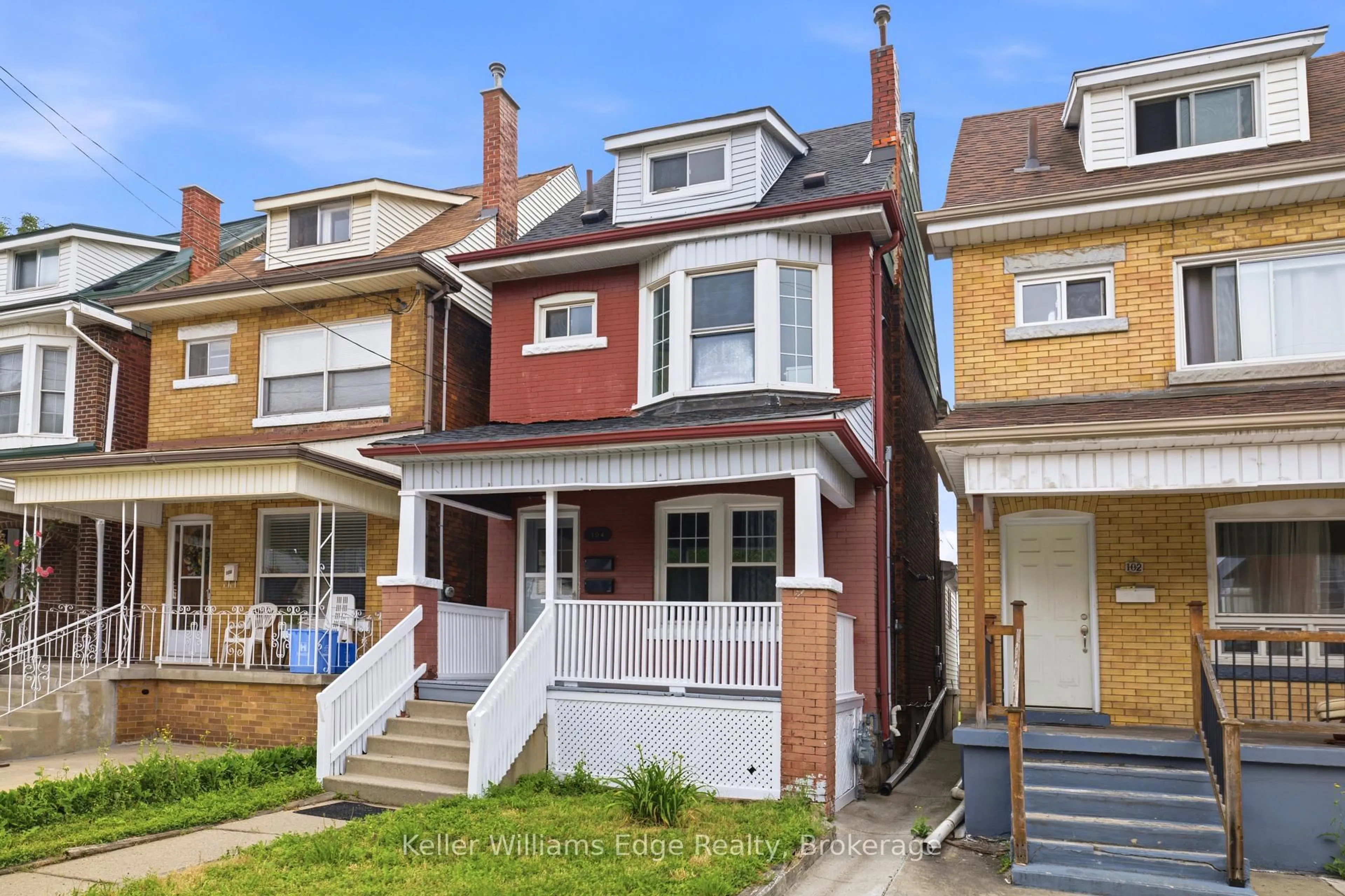 Home with brick exterior material, street for 104 Rosslyn Ave, Hamilton Ontario L8L 7P4