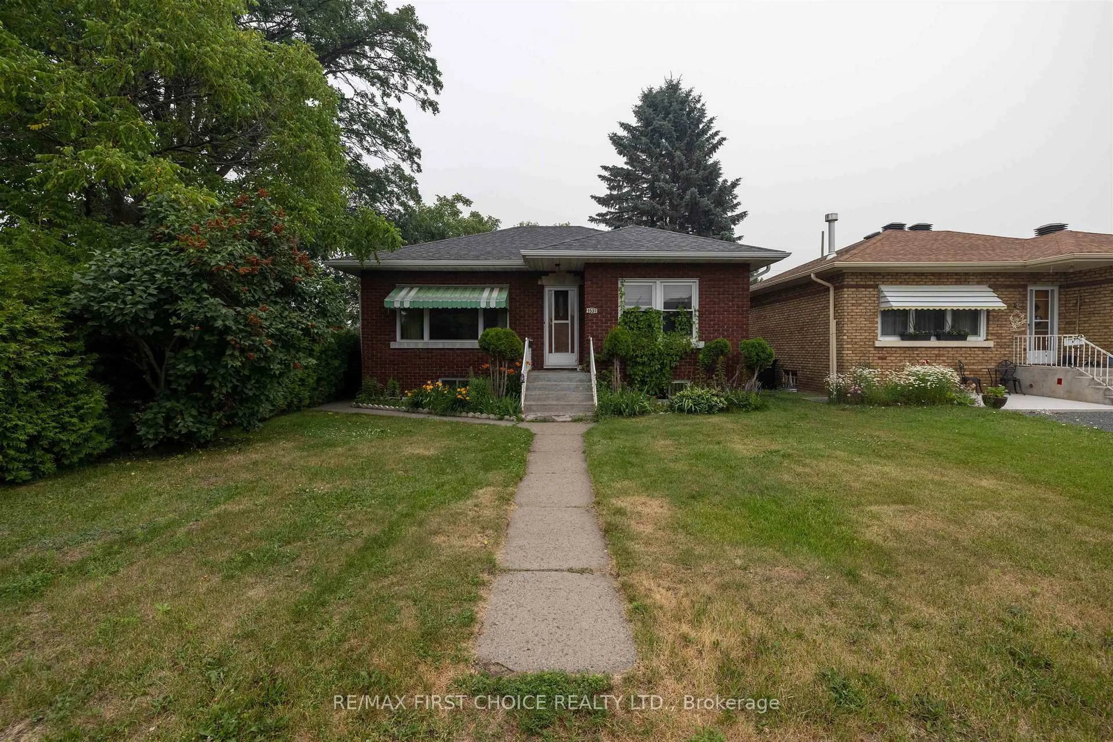 Home with brick exterior material, street for 1537 Sills St, Thunder Bay Ontario P7E 5S4
