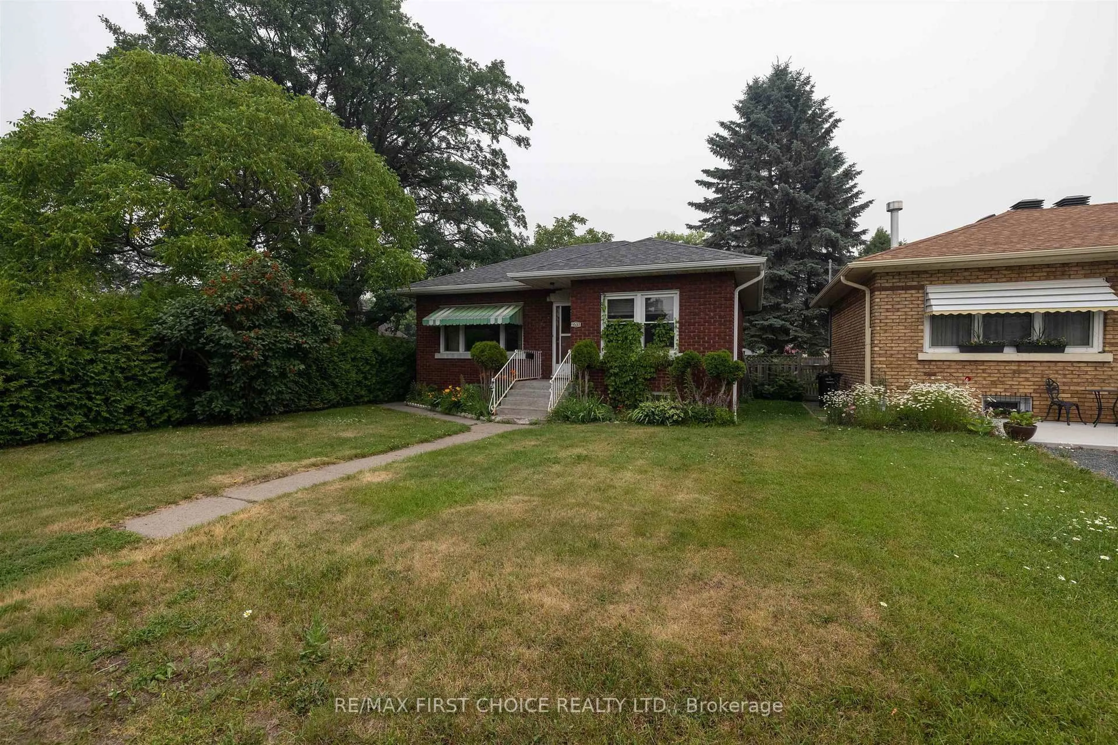Home with brick exterior material, street for 1537 Sills St, Thunder Bay Ontario P7E 5S4