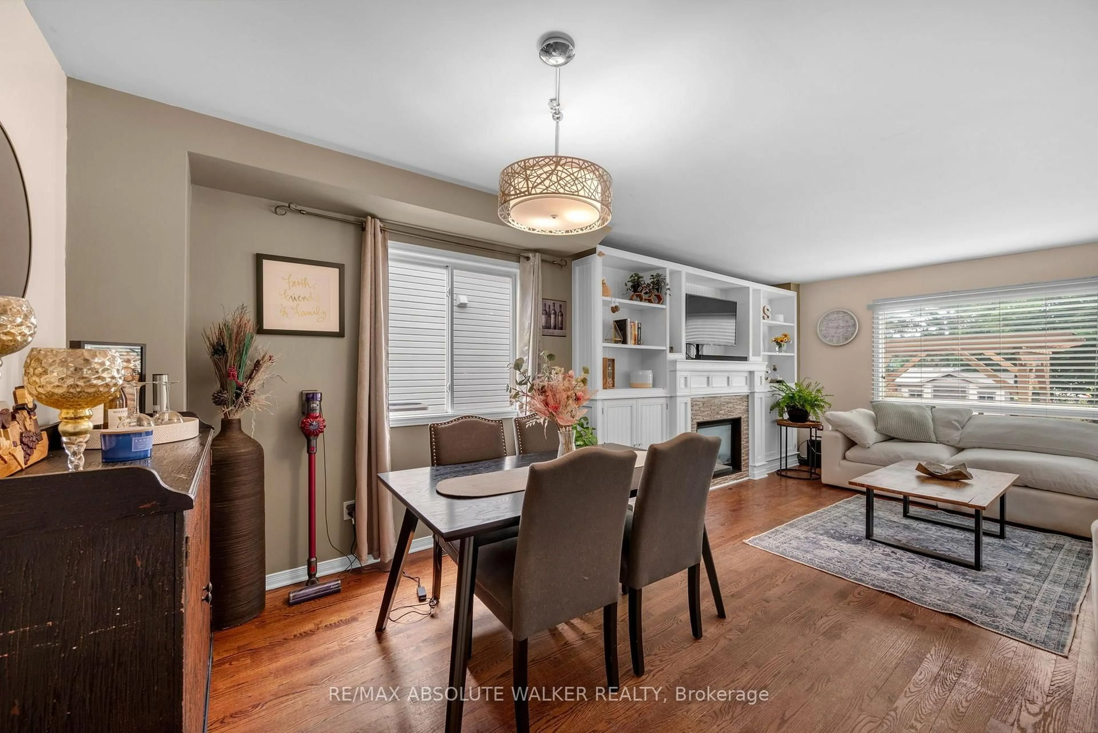 Dining room, wood/laminate floor for 32 Roberge Cres, Ottawa Ontario K2L 4G7