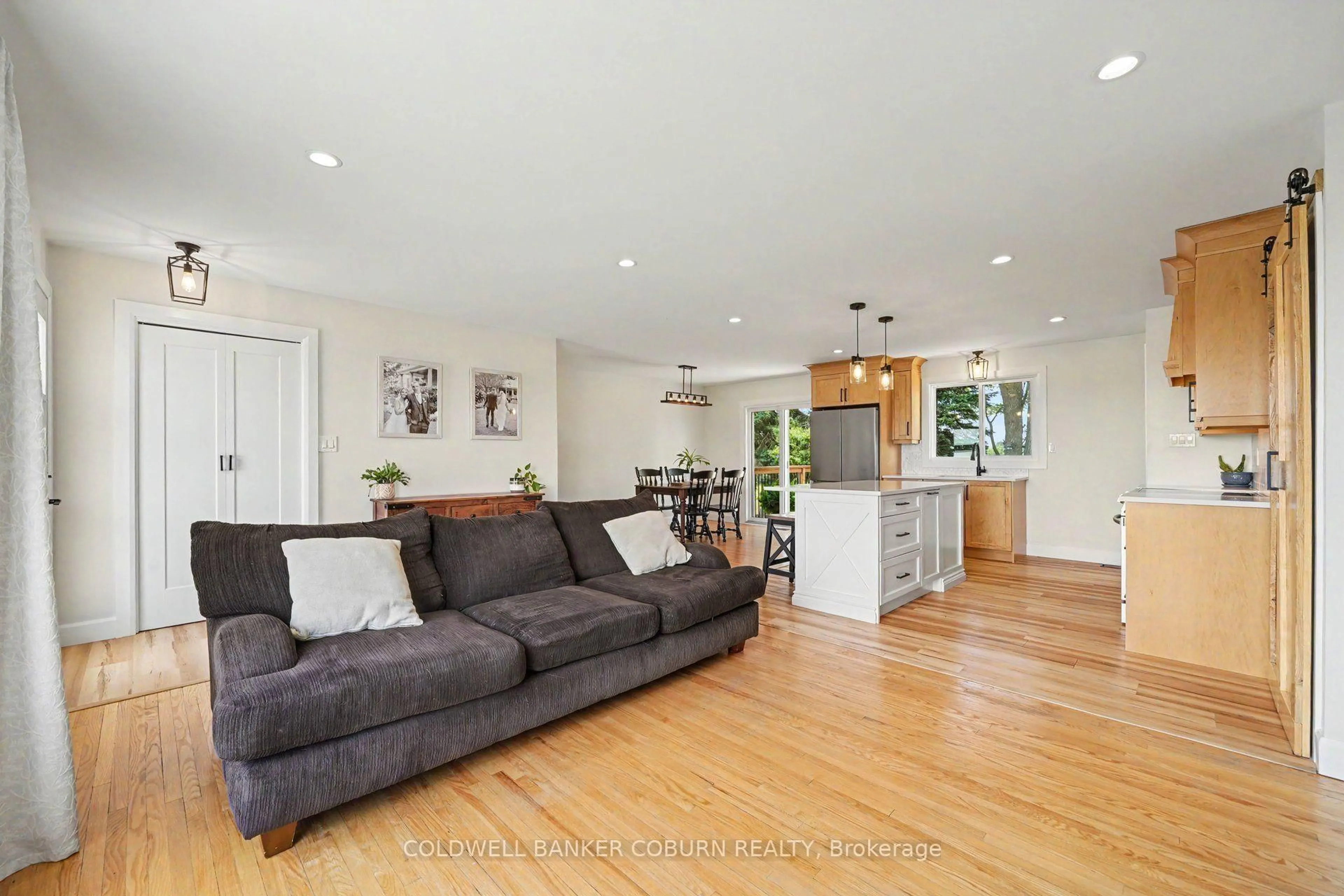Open concept kitchen, unknown for 11895 Cloverdale Rd, North Dundas Ontario K0C 2K0